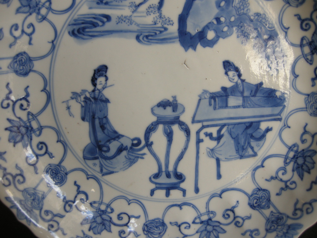 Blue White : Dish blue and white porcelain decorated with musicians  - Mark Chenghua - Kangxi period 1662/1722 -