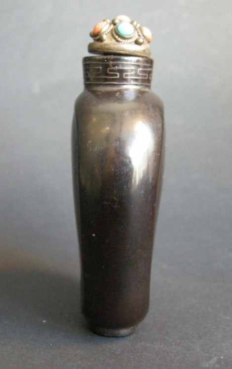 Snuff Bottles : Lacquered wood snuff bottle - 19th century-