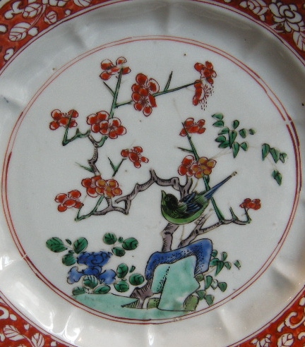 Polychrome : Plate  porcelain decorated in Famille verte enamels and iron red  - Kangxi period 1662/1722
