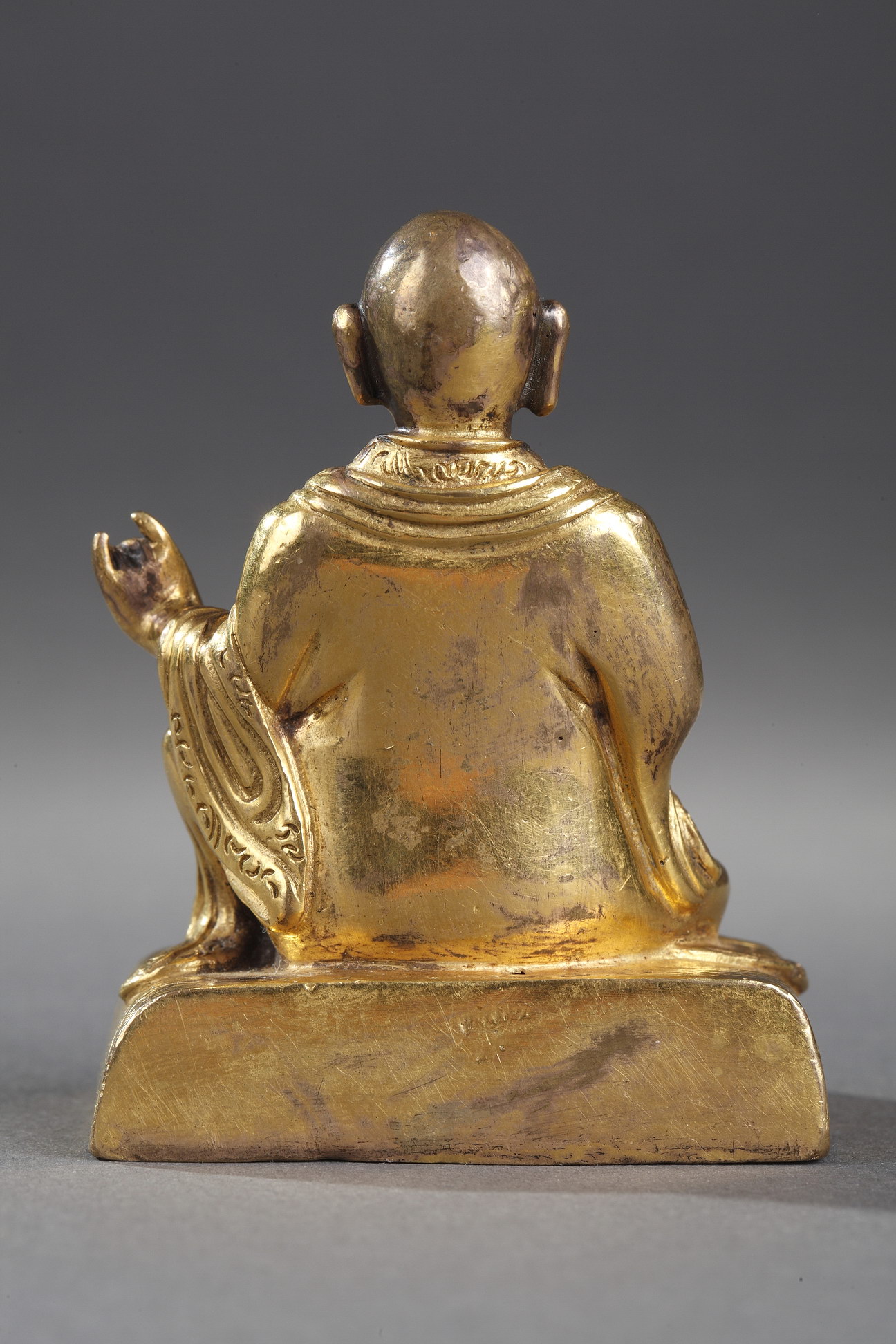Works of Art : Small figure of Lhama  in gold bronze - Seated in Lilasana - Tibet 18th century 
