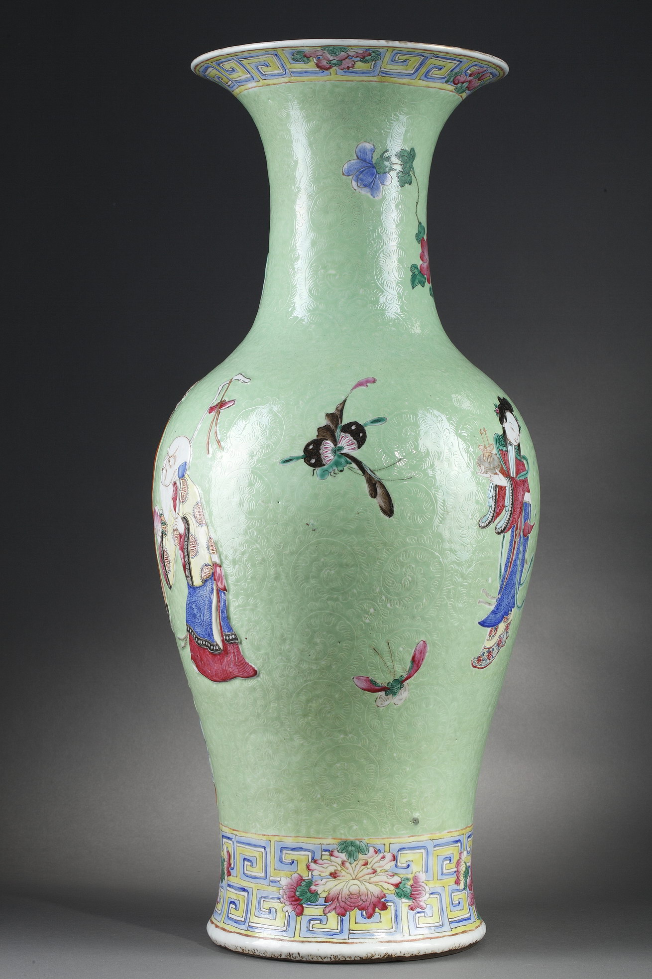 Polychrome : Large vase porcelain decorated in low relief on graviata ground  with three gods star  - circa 19th century -
H 62cm