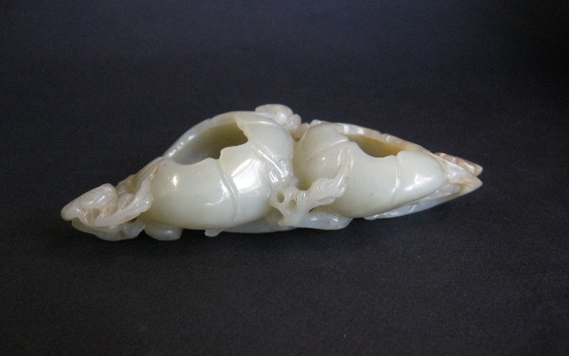 Works of Art : Brush washer jade nephrite celadon in the shape of two fruits adjancent - Circa 19th century