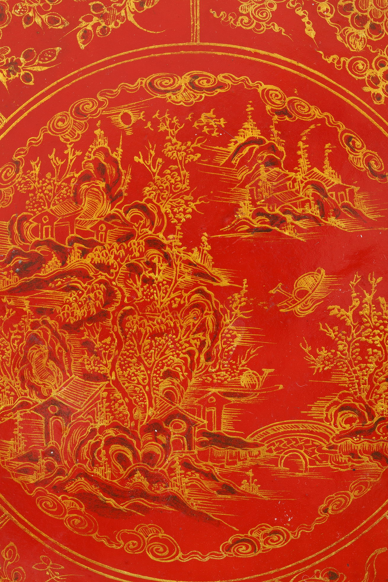 Works of Art : lacquer box painted with flowers and caligraphy  with in the interior sweetmeat set in Canton enamels   - 
the lacquer box is  vietnamese  19° century -
the sweetmeat set Canton enamels 1790/1820
