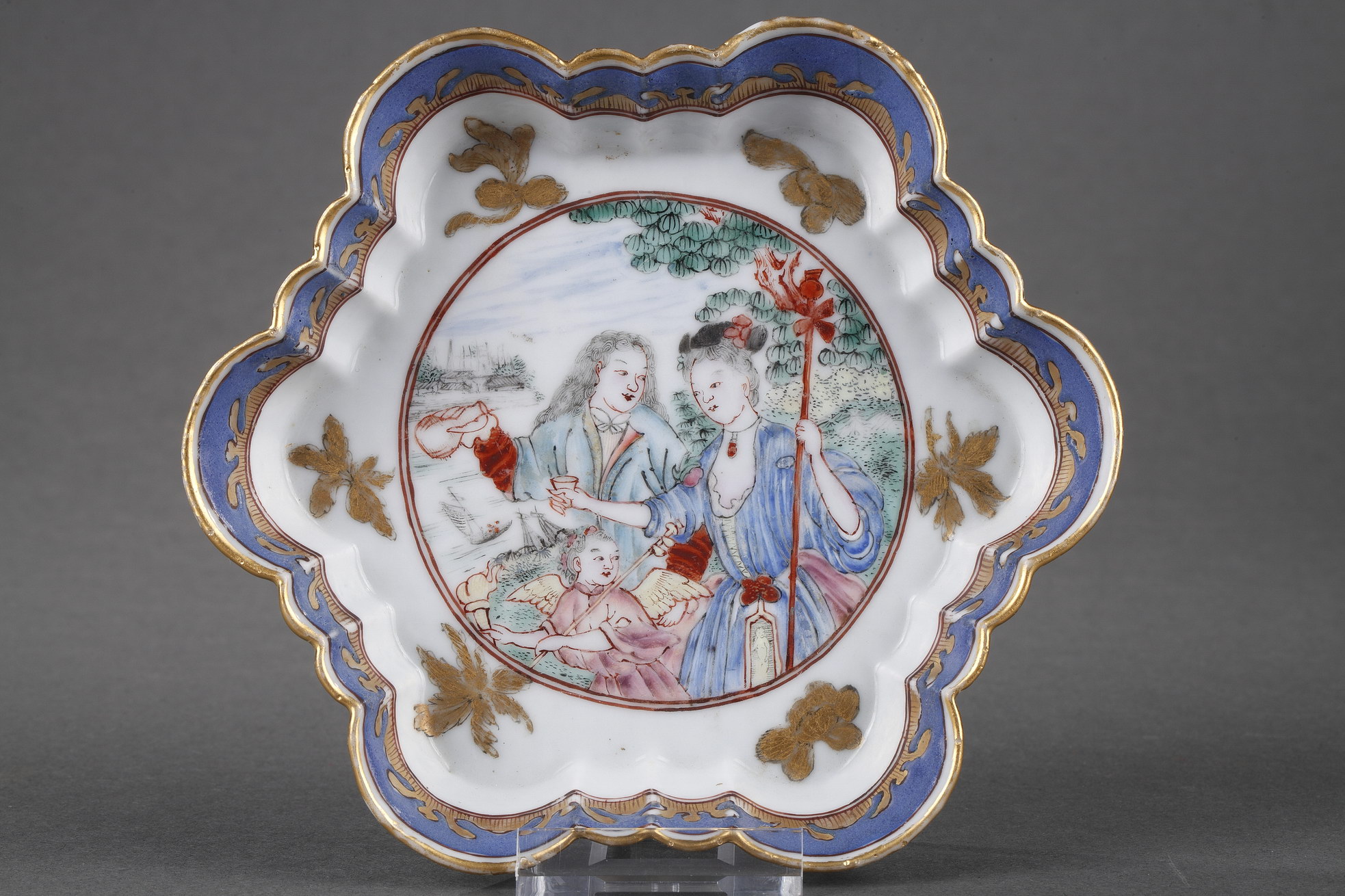 Polychrome : Pattipan Famille Rose porcelain with Europeab pattern: The departure of the pilgrims for the island of Kythera an engraving by Bernard Picart from 1708 .. Qianlong perios (1736/1795) circa 1750