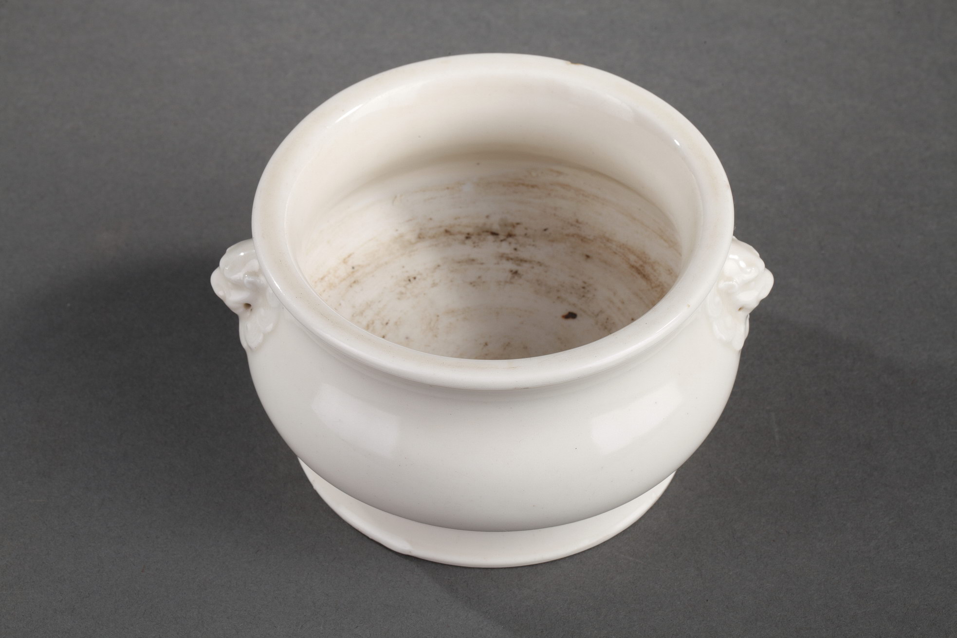 Blue White : Chinese blanc de Chine censer with lion masks - Stamped seal mark An Zhi on the base .
The character An  may refer to the workshop where the potters worked in the room --    in which the owner used the censer  -  Dehua kilns (  Fujian province )  - Kangxi period  1662/1722  -