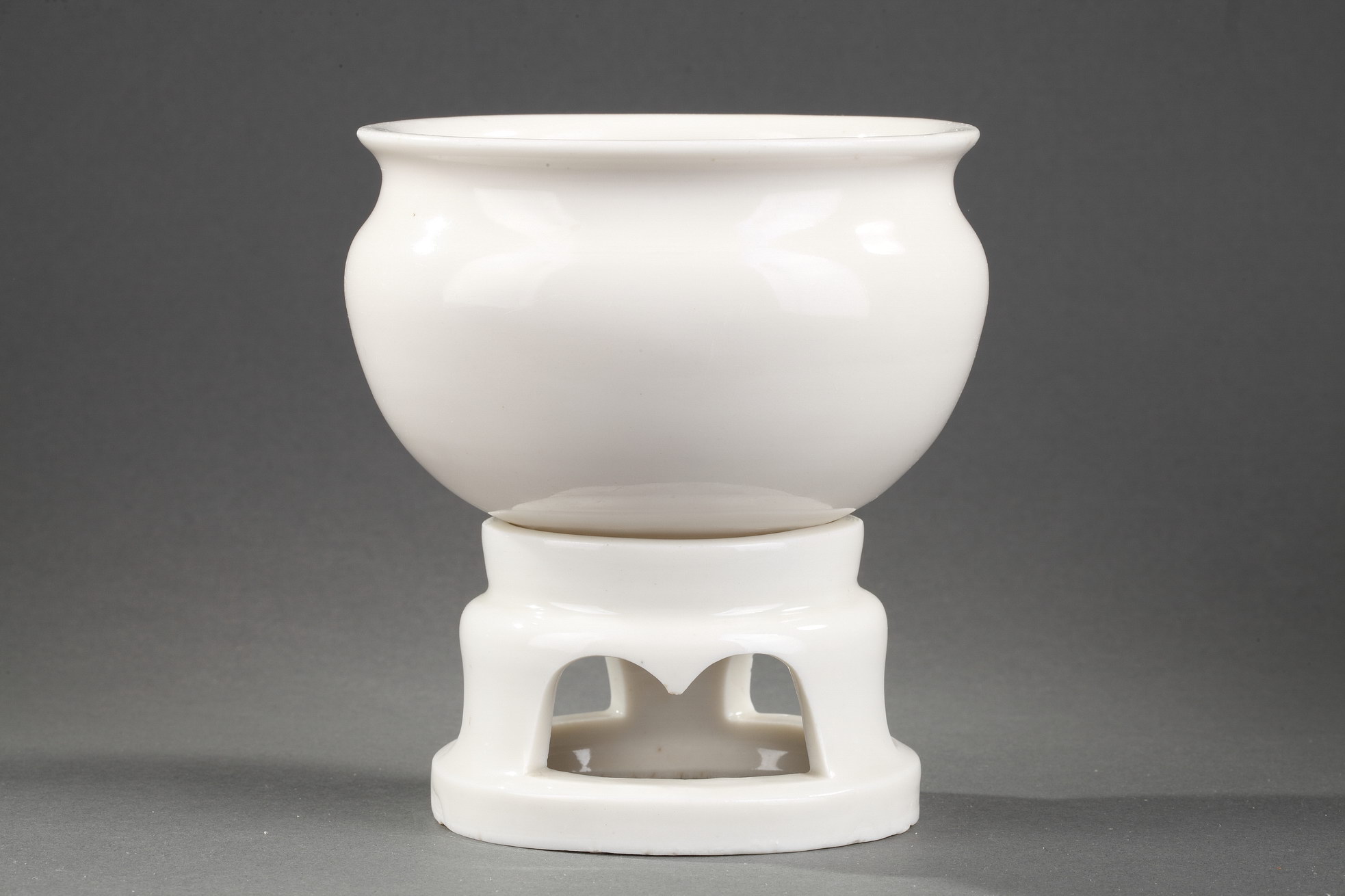 Blue White : Rare  "blanc de chine" porcelain  - Oil lamp and stand shape -
Dehua Kilns   Fujian province
circa 17° century
