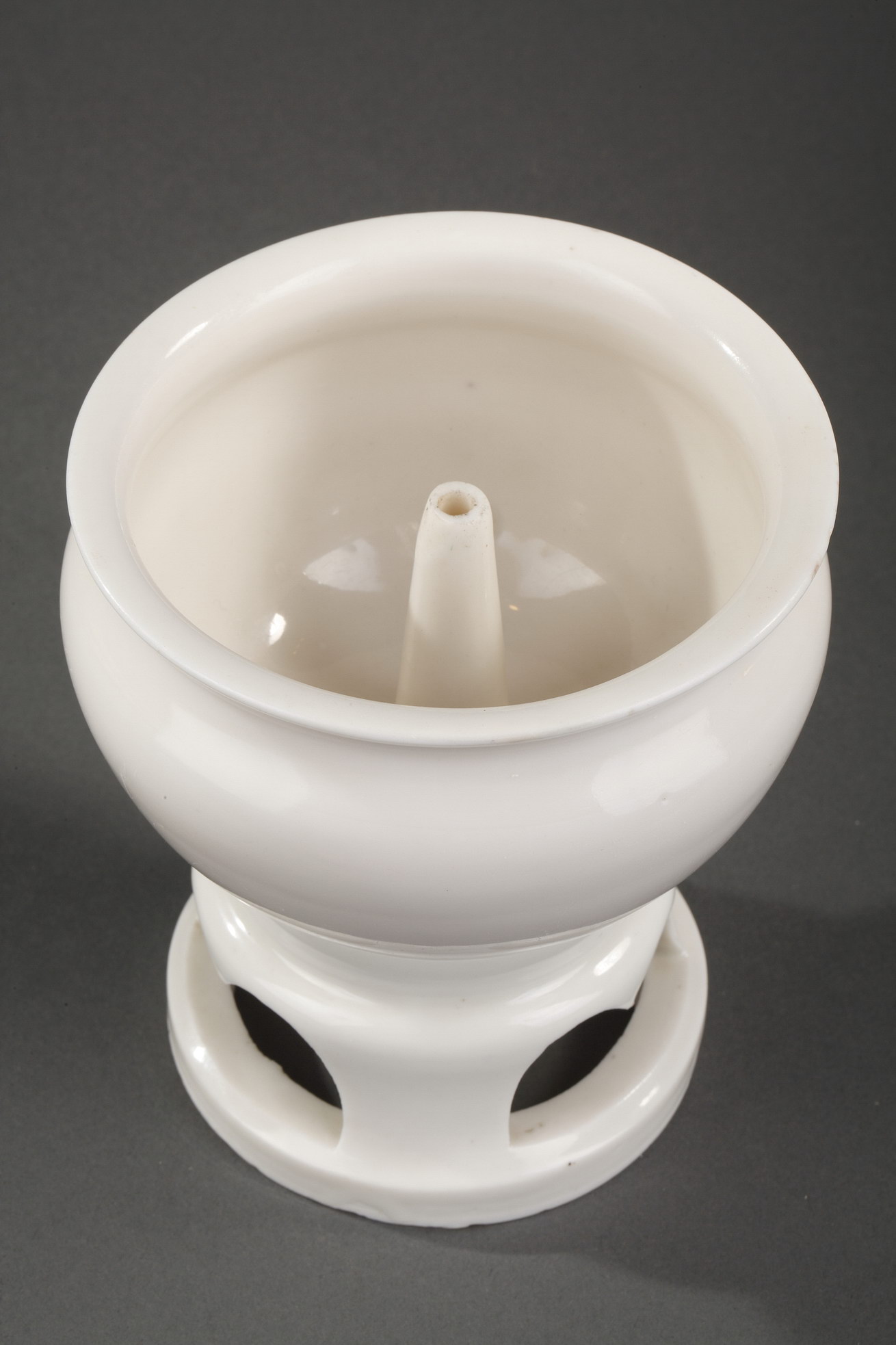 Blue White : Rare  "blanc de chine" porcelain  - Oil lamp and stand shape -
Dehua Kilns   Fujian province
circa 17° century