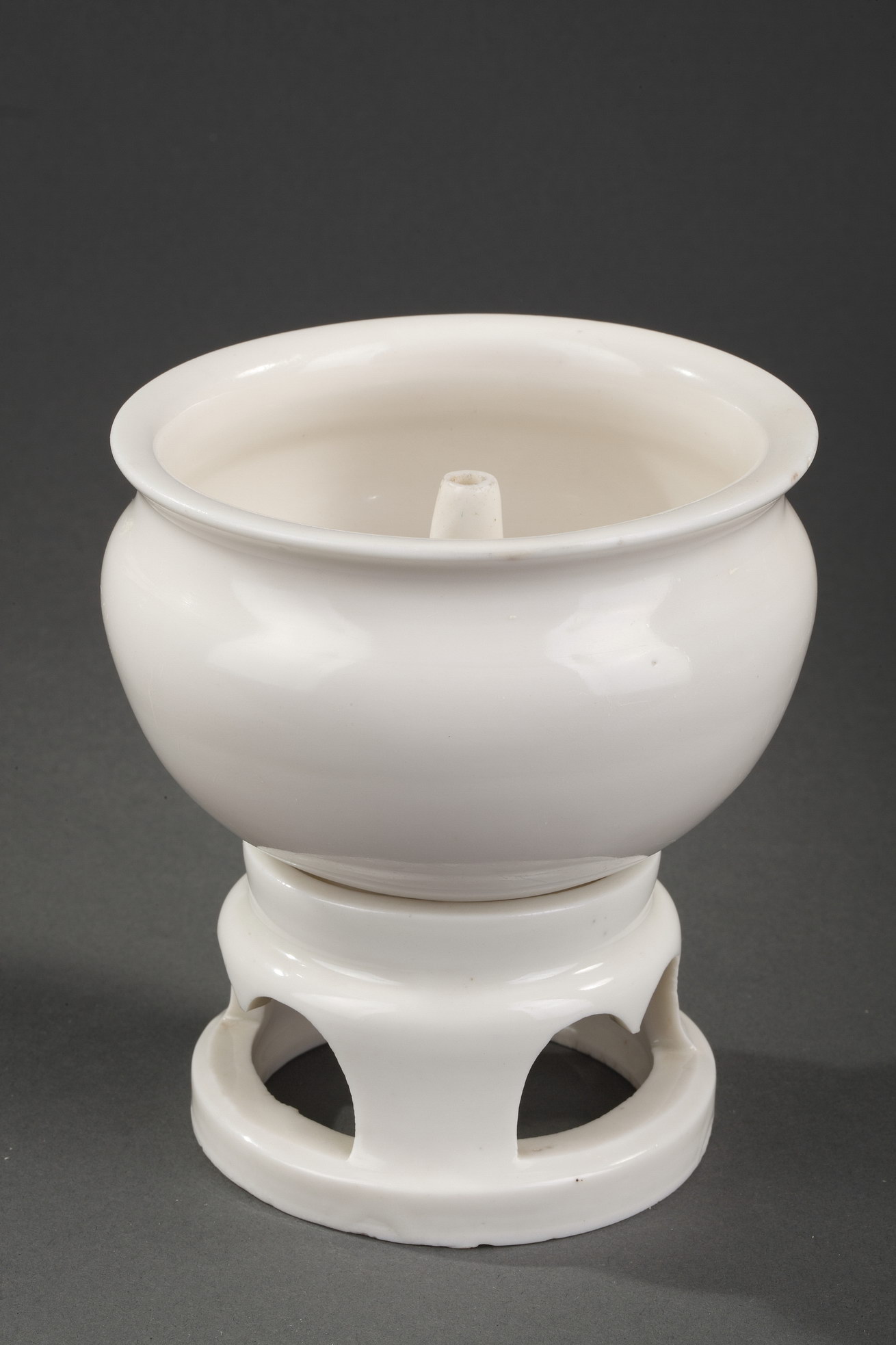 Blue White : Rare  "blanc de chine" porcelain  - Oil lamp and stand shape -
Dehua Kilns   Fujian province
circa 17° century