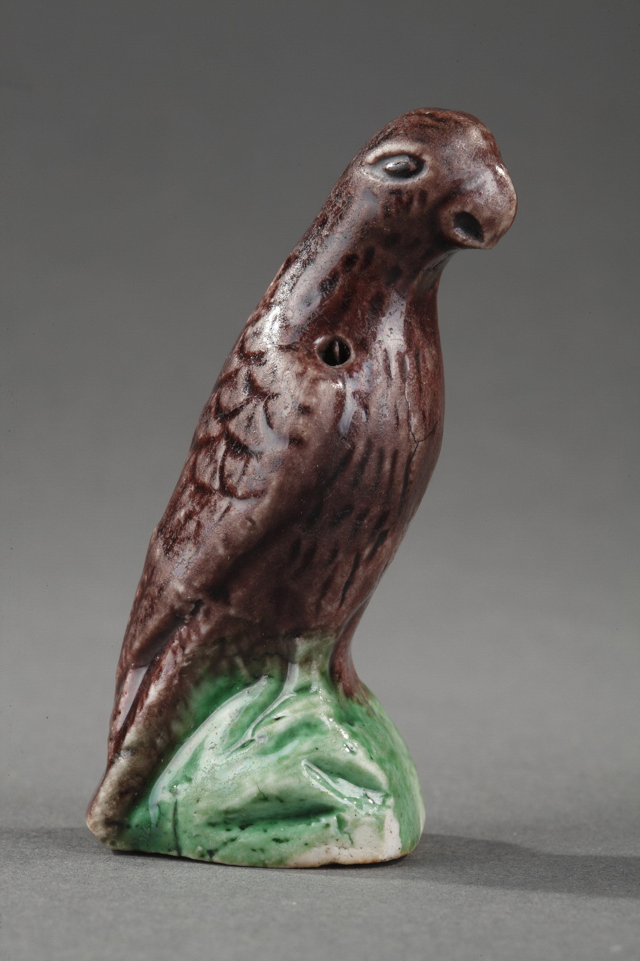 Polychrome : Chinese brown and green enamelled biscuit pair of birds miniature standing on a rock - Kangxi period 1662/1722  
Hight 6cm