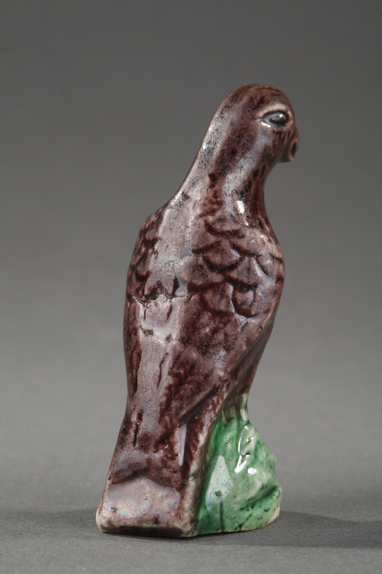 Polychrome : Chinese brown and green enamelled biscuit pair of birds miniature standing on a rock - Kangxi period 1662/1722  
Hight 6cm