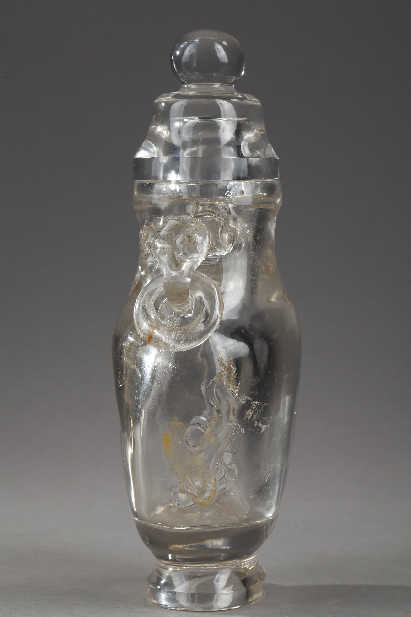 Works of Art : Chinese almost pure rock crystal vase and cover  - 19th century 
H 15,5cm
