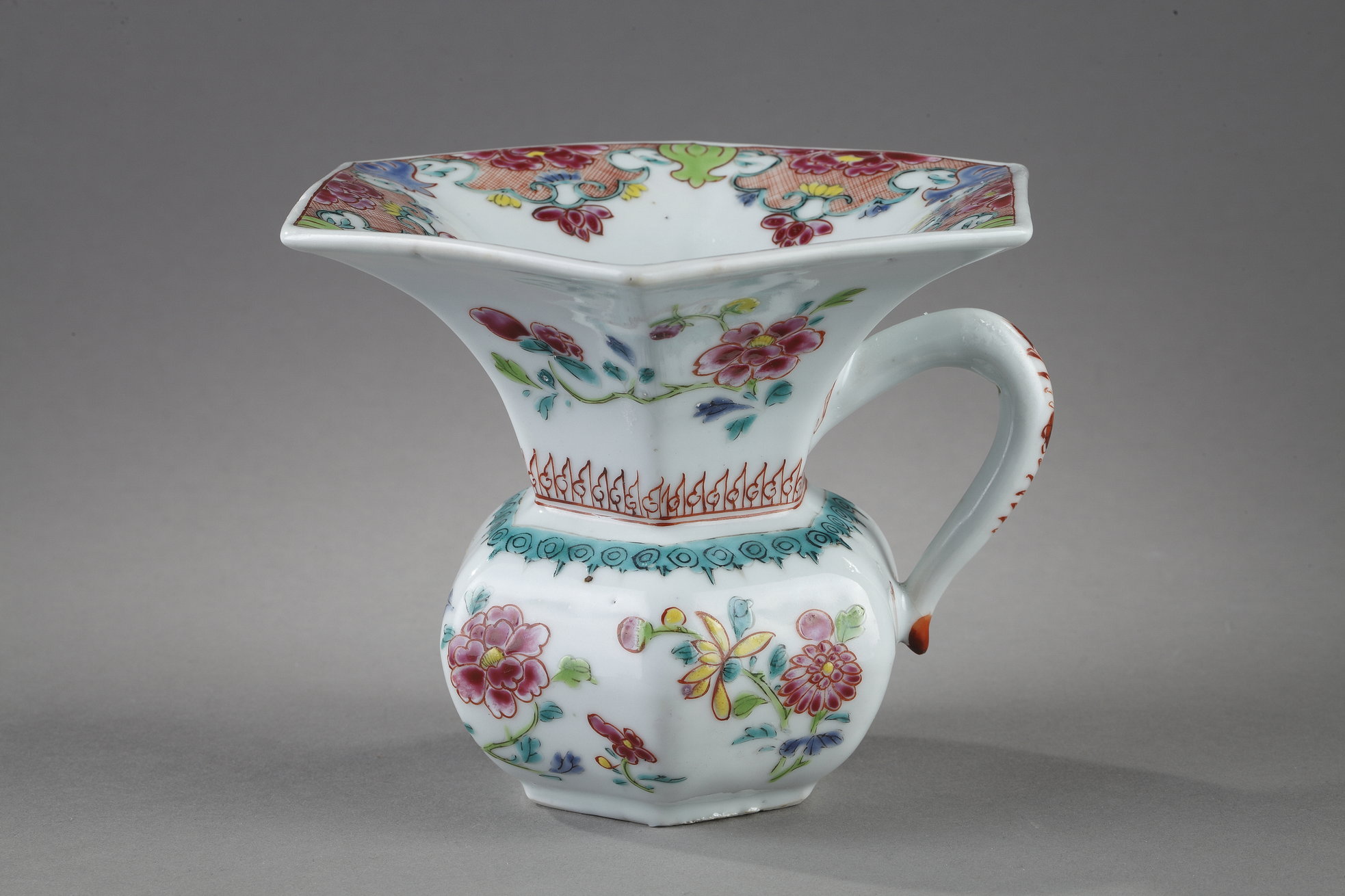 Polychrome : Zadou  Famille rose porcelain decorated with a bird and flowers -  Qianlong period 1736/1795