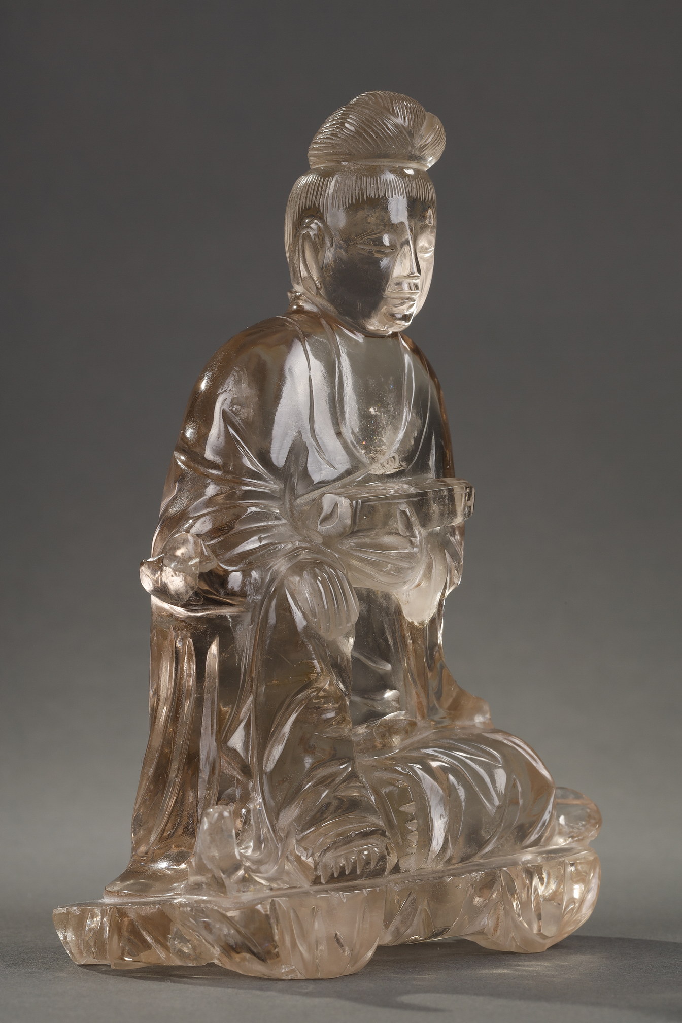 Works of Art : Guanyin  sculpted in rock crystal smoked  - China late 18th century or first part 19th century