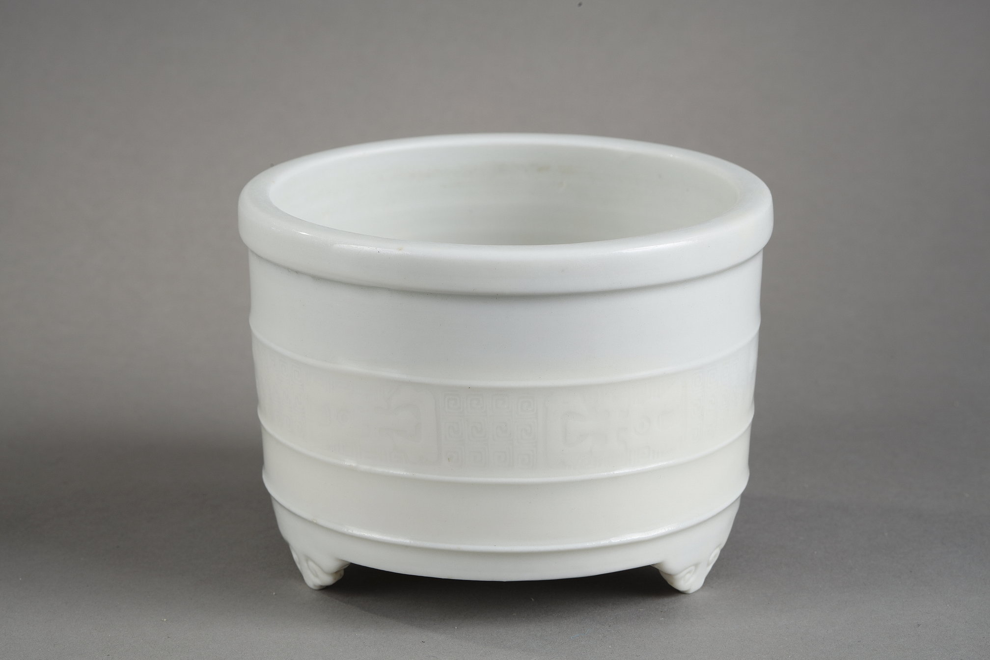 Blue White : perfume burner Blanc de Chine porcelain  - Anhua decor  - China Kangxi period 1662/1722