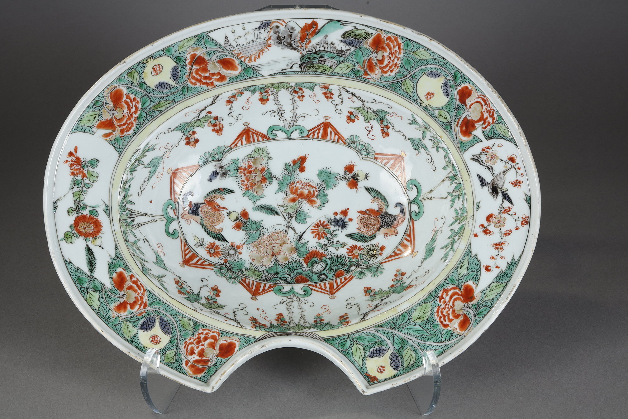 Polychrome : Barber dish Famille Verte porcelain (Occidental shape) - Kangxi period 1662/1722