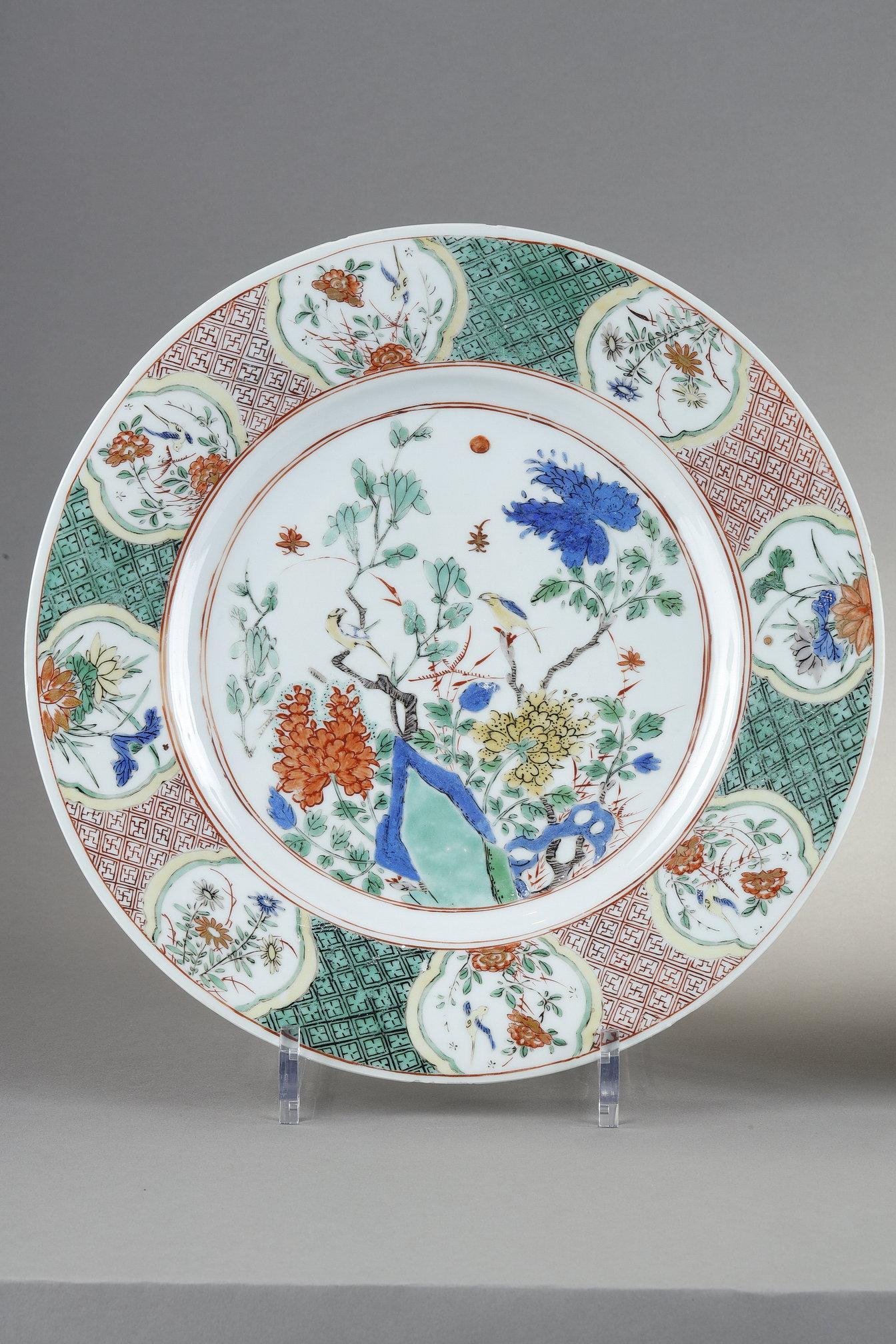 Polychrome : Pair of small dish famille verte - Kangxi period 1662/1722
Diam 27,5cm