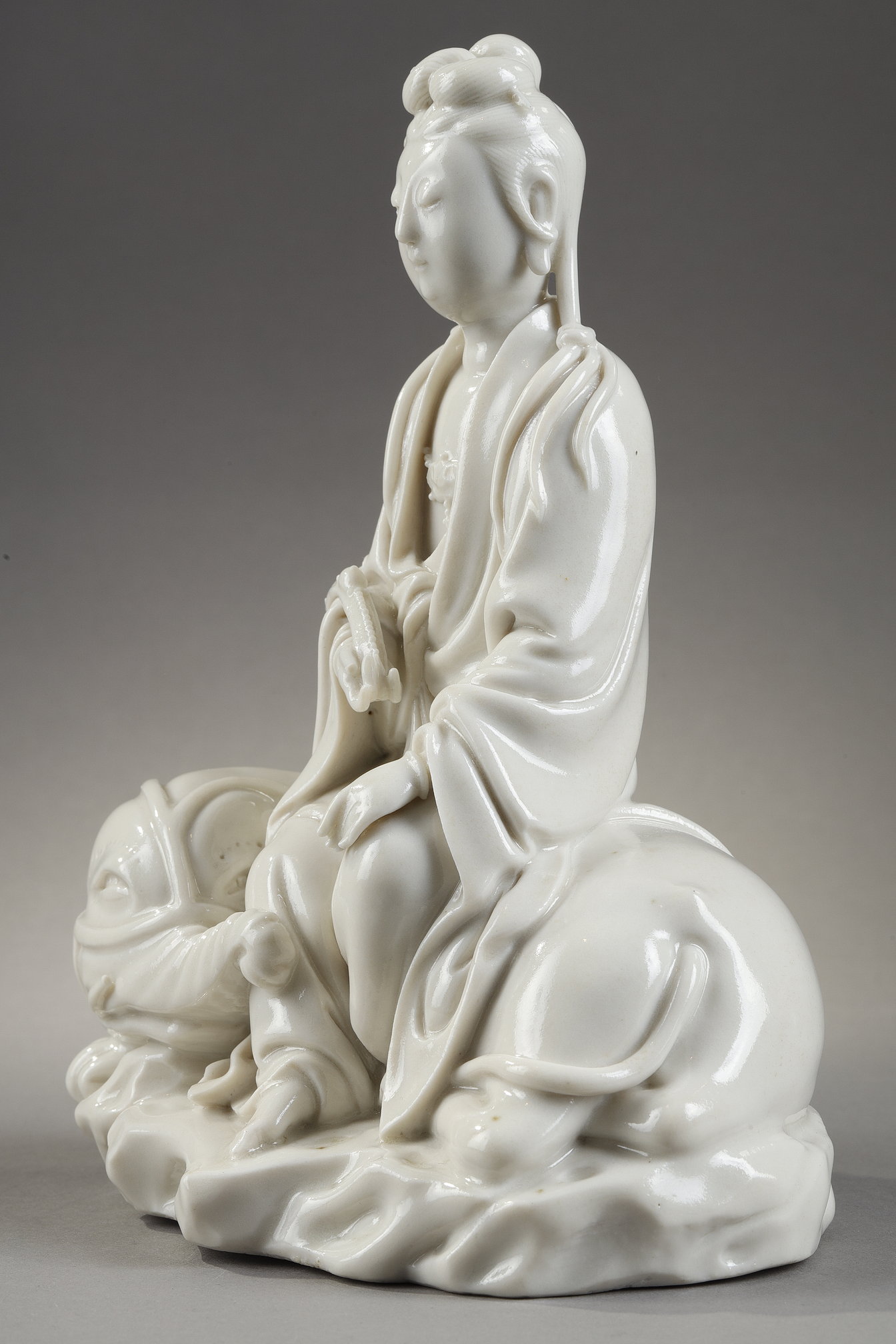 Blue White : statuette of Samanthabadra wearing a sceptre "ruyi" sitting on a coated elephant - porcelain Blanc de Chine - kilns of Dehua province of Fujian  stamp Lin chao zong  - China 19th century