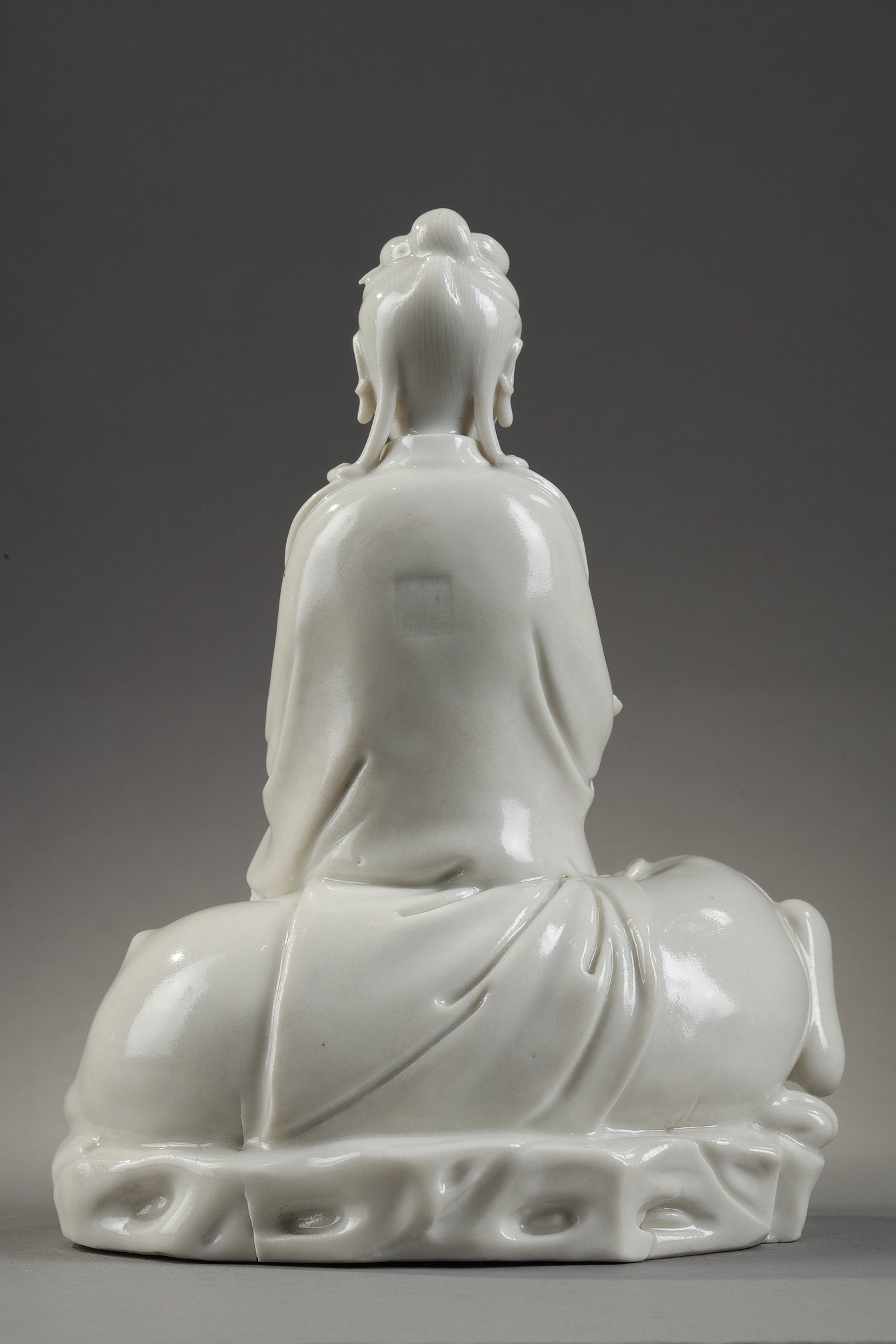 Blue White : statuette of Samanthabadra wearing a sceptre "ruyi" sitting on a coated elephant - porcelain Blanc de Chine - kilns of Dehua province of Fujian  stamp Lin chao zong  - China 19th century