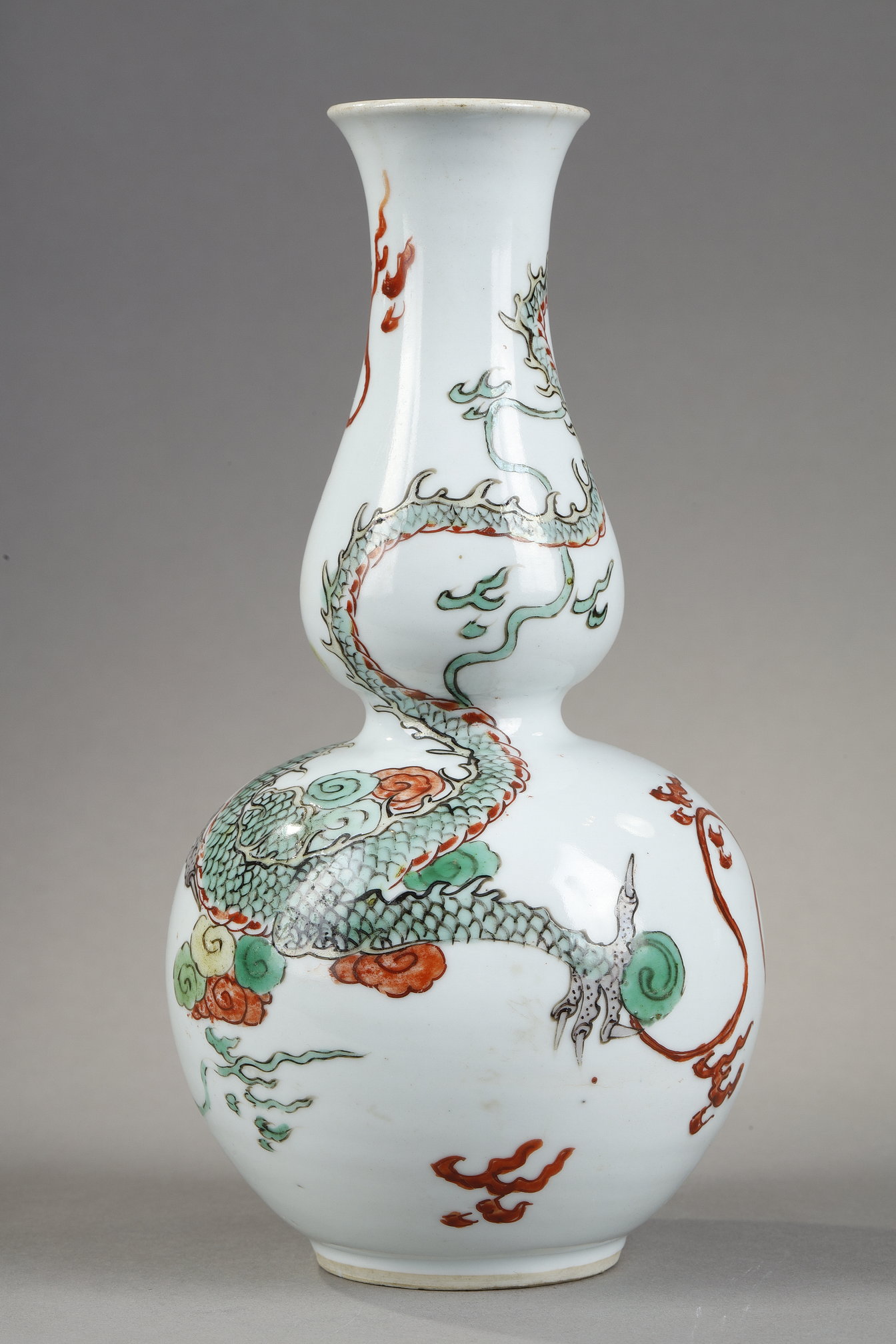 Polychrome : Vase double gourd porcelain Famille Verte - with a dragon -
Kangxi period 1736/1795