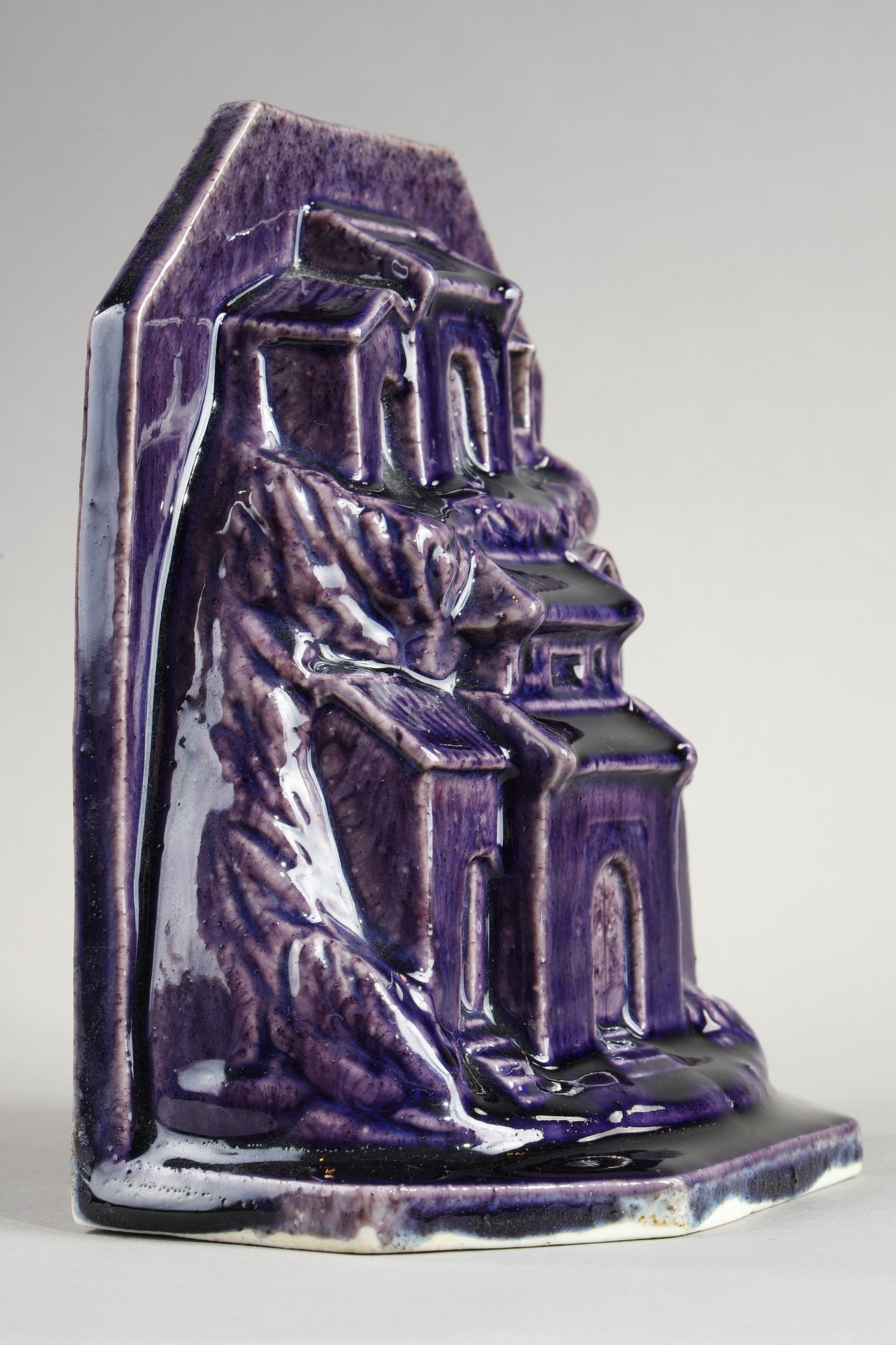 Blue White : sculpture porcelain aubergine color probably paperweight in form of houses and rocks - 19° century -