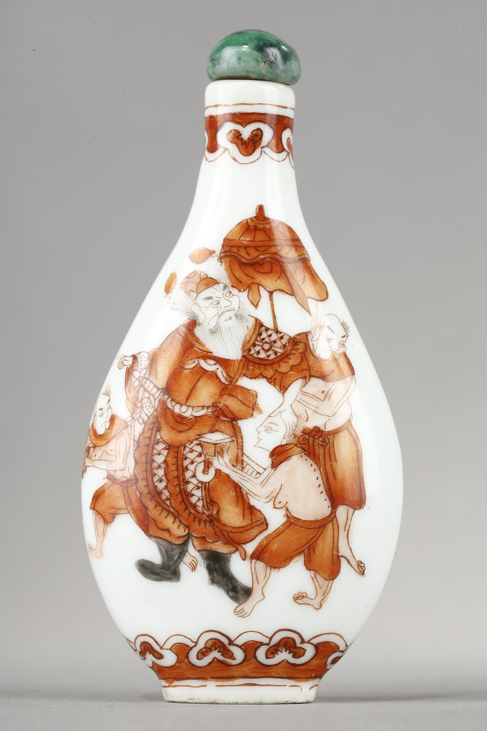 Snuff Bottles : Snuff bottle pear-shaped porcelain  with iron red decor by Zhong Kui and gnomes - China 1821/1850