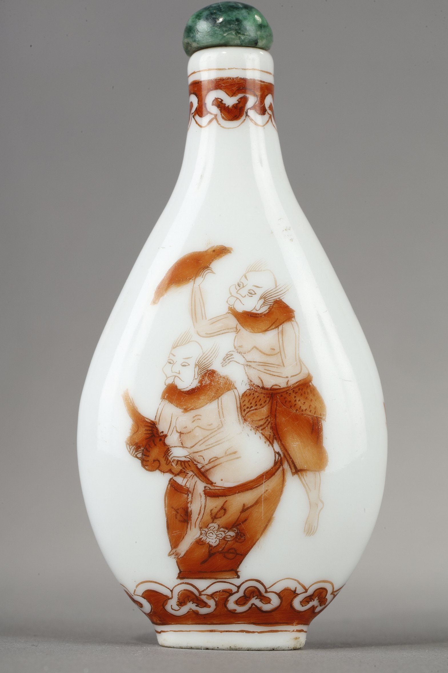 Snuff Bottles : Snuff bottle pear-shaped porcelain  with iron red decor by Zhong Kui and gnomes - China 1821/1850