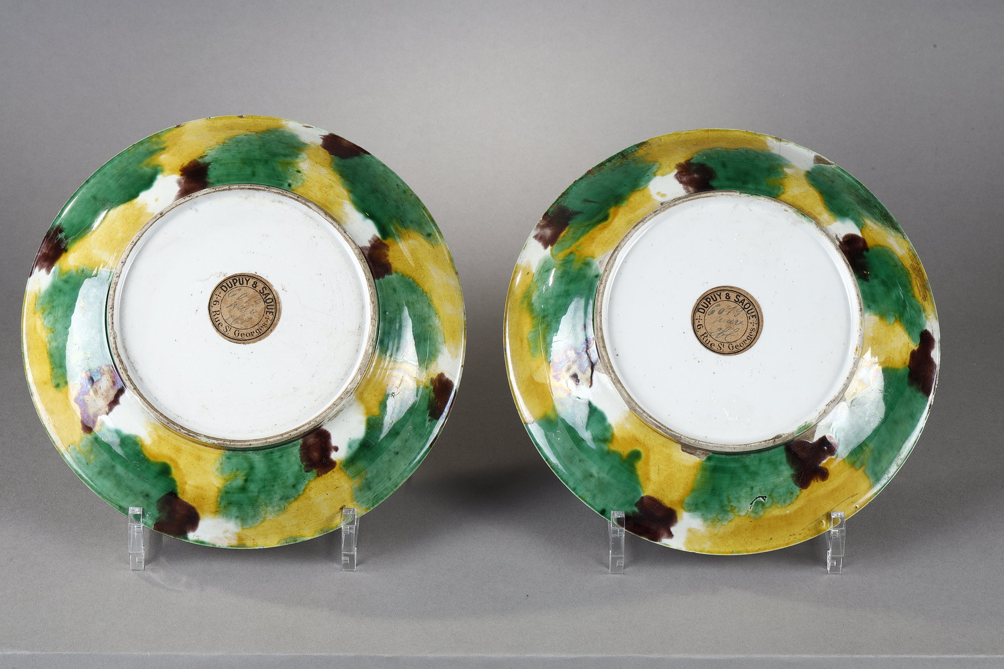 Polychrome : Pair of enameled porcelain cups (sancai) yellow green and  aubergine China period Kangxi 1662/1722