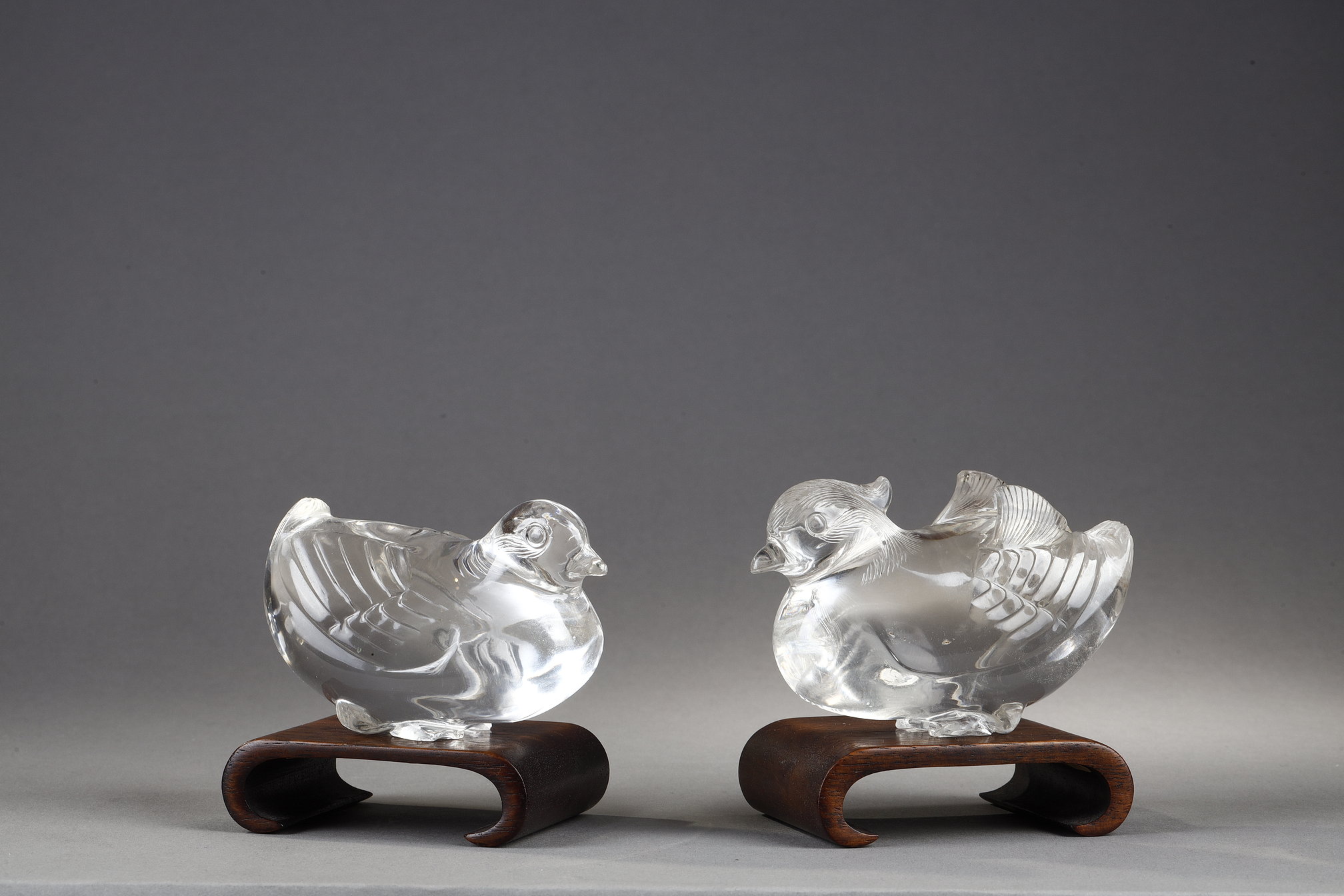 Objets d'art : LE PRINTEMPS ASIATIQUE PARIS du 3 au 12 JUIN 2026   Deux canards mandarins faisant paire en cristal de roche - Chine 19em siècle