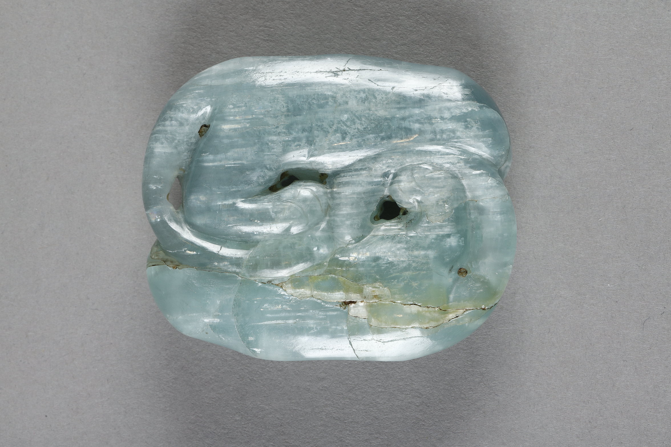 Works of Art : rare sculpture in aquamarine (beryl) representing two cats China period 19th century 