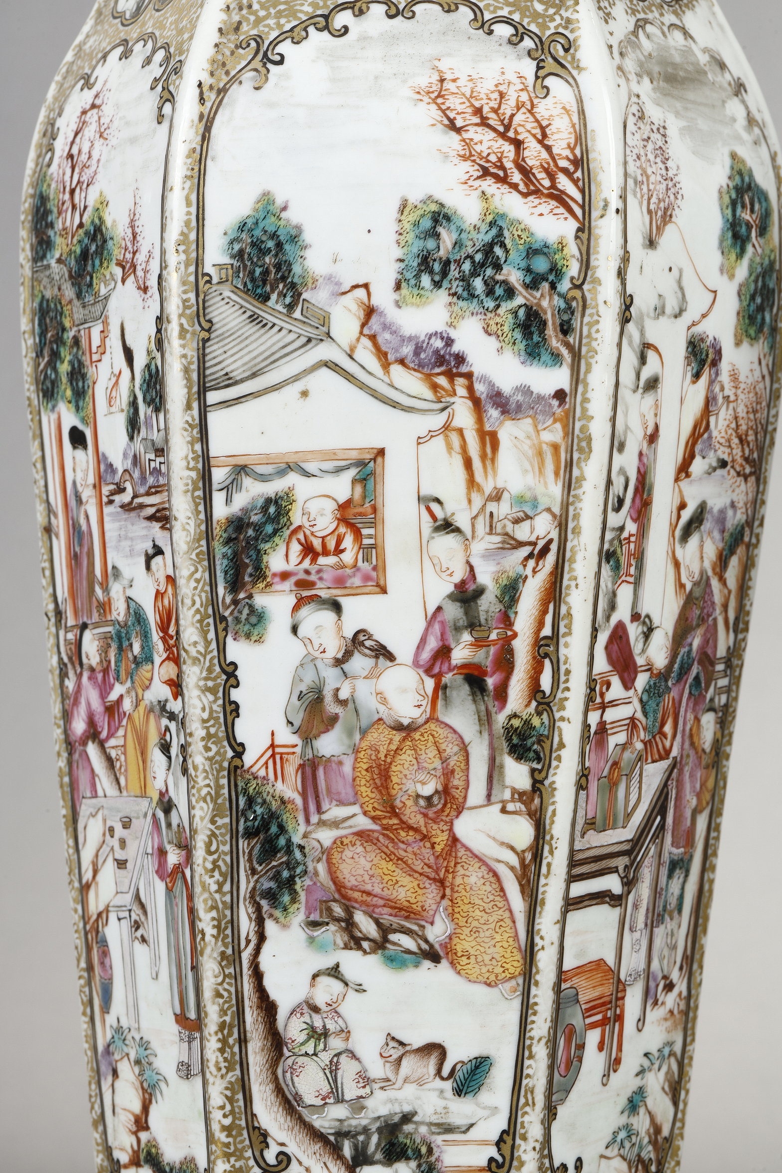 Polychrome : pair of polychrome vases of the Mandarin type 
 adorned with many scenes 
China epoque Qianlong 1736/1795   H 29cm