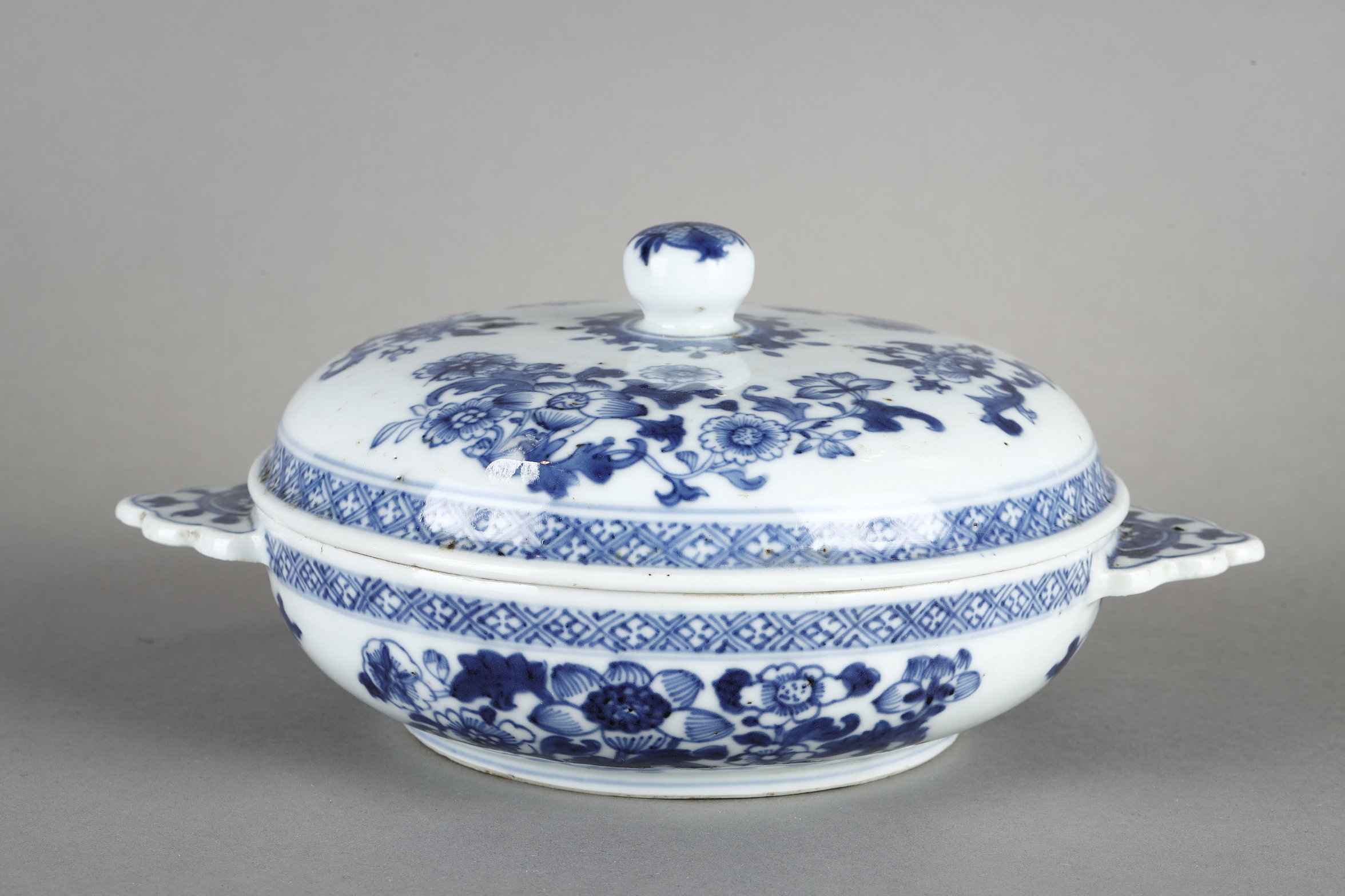 Blue White : Blue White porcelain covered bowl according to a form of Western silverware. China  around 1740 