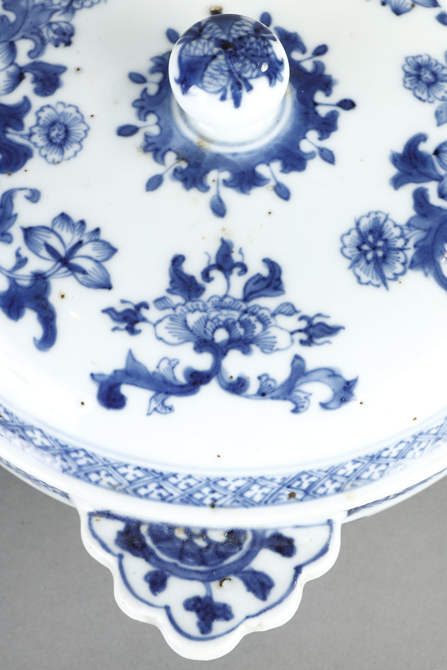 Blue White : Blue White porcelain covered bowl according to a form of Western silverware. China  around 1740 