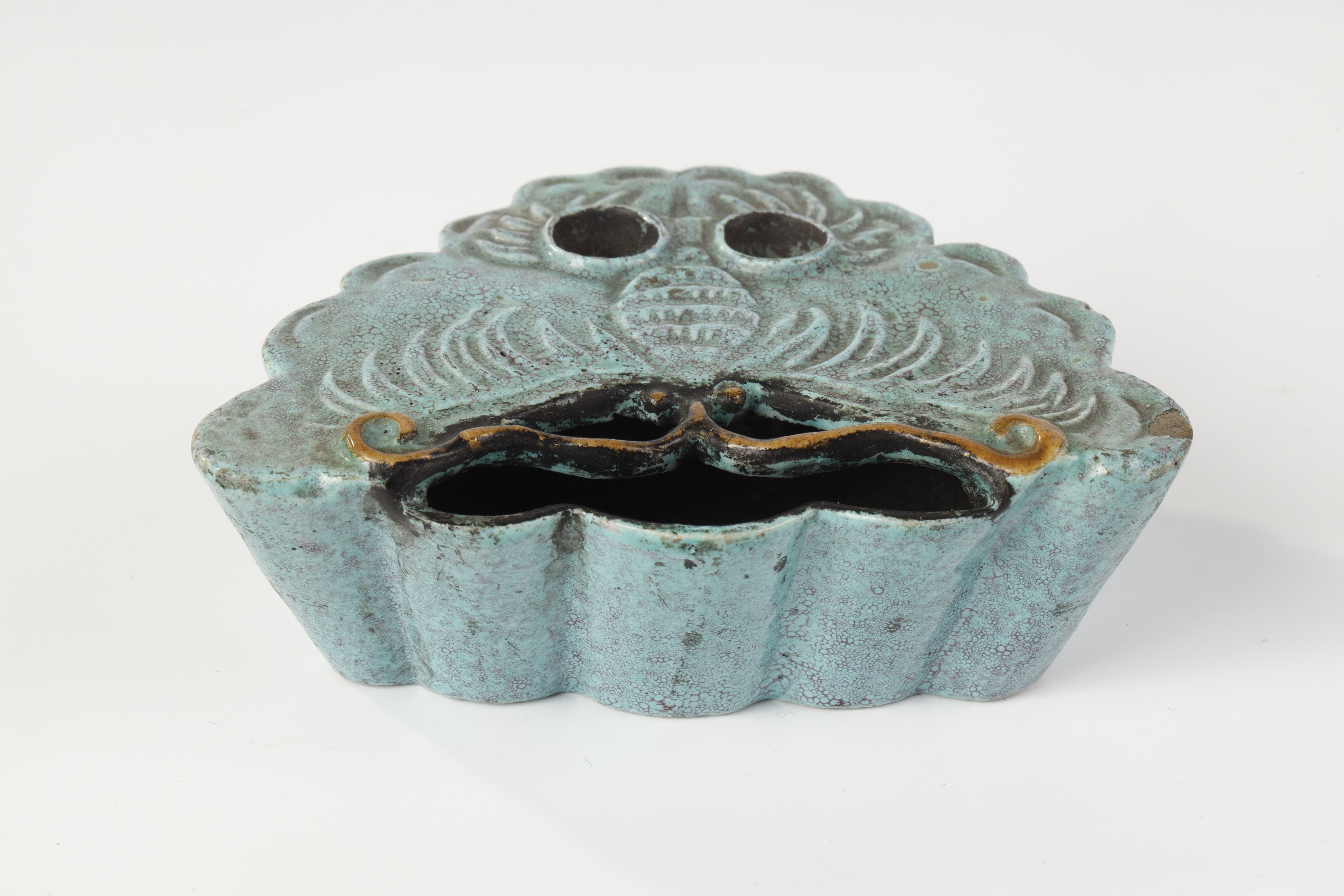 Polychrome : small inkpot in robin-egg colored porcelain fot scholar China 19th century
