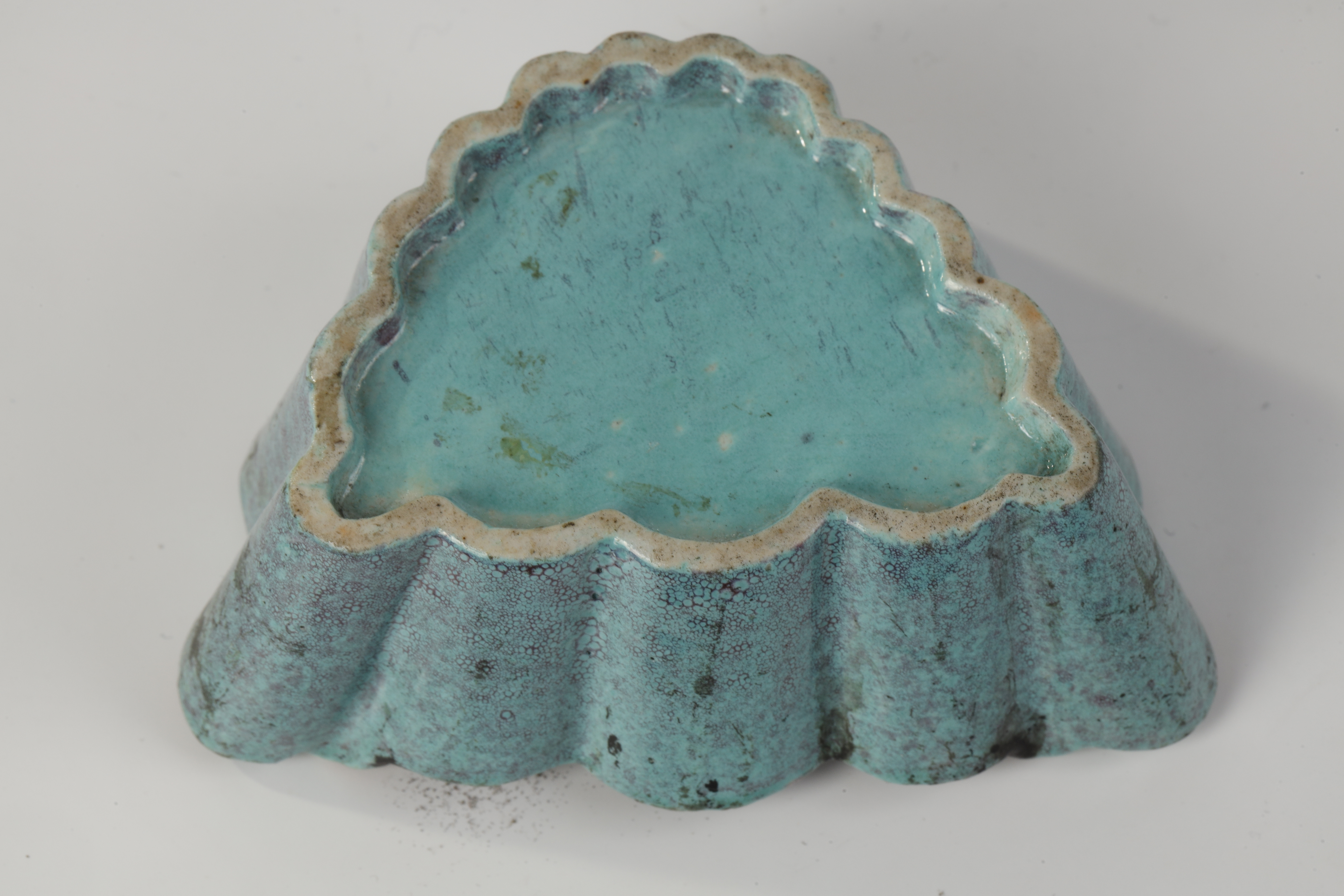 Polychrome : small inkpot in robin-egg colored porcelain fot scholar China 19th century