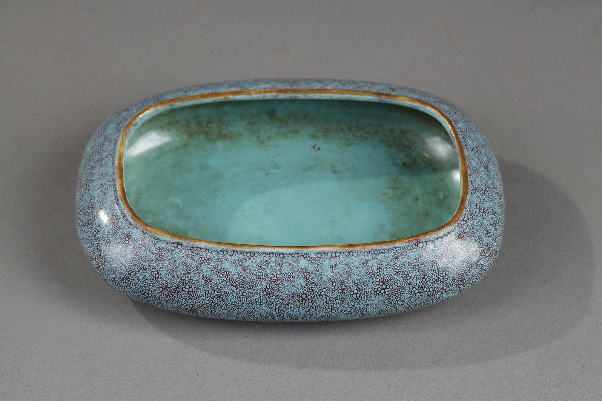 Polychrome :  brush washer oval shape porcelain robin egg China 19th century
long. 11.5cm