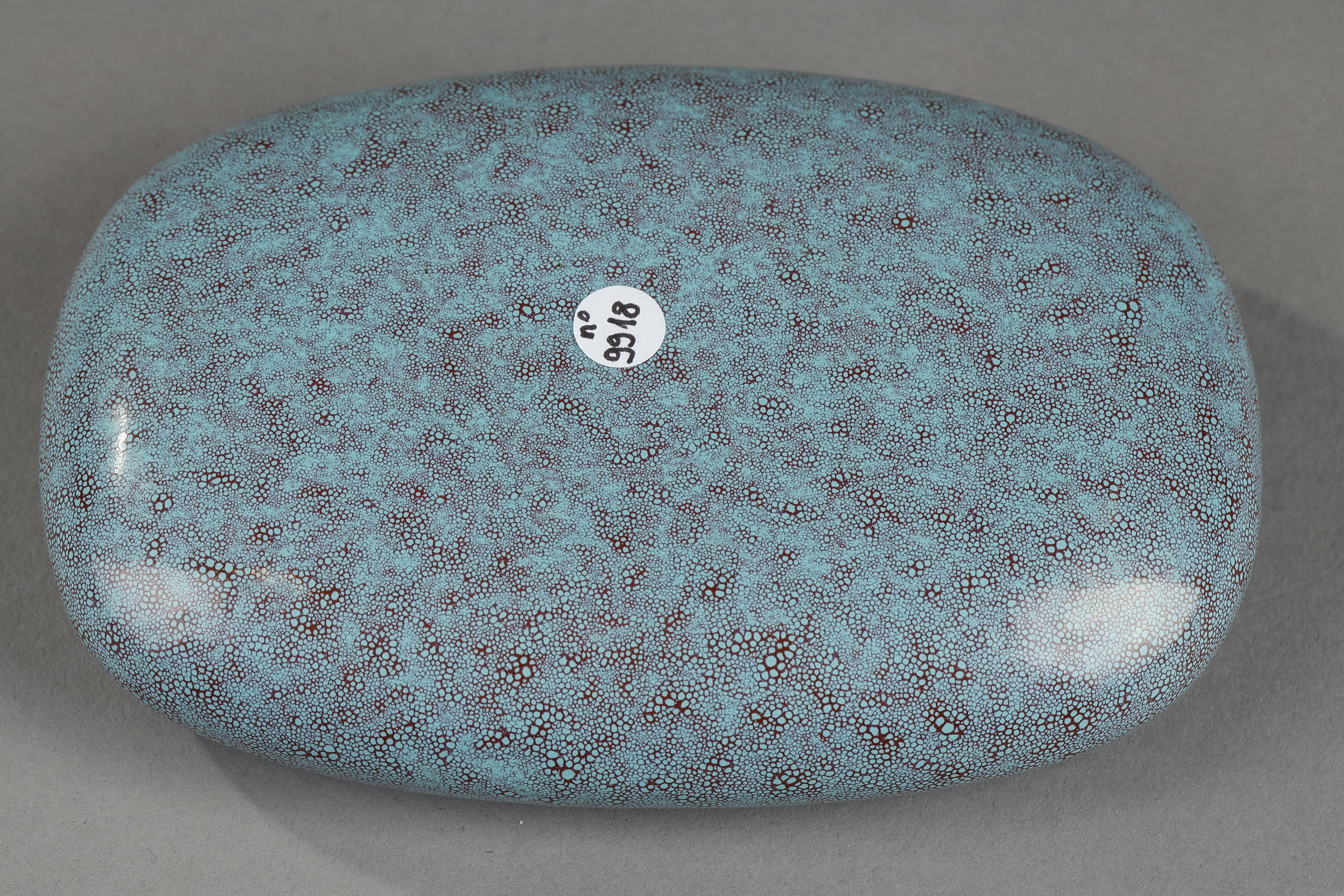 Polychrome :  brush washer oval shape porcelain robin egg China 19th century
long. 11.5cm