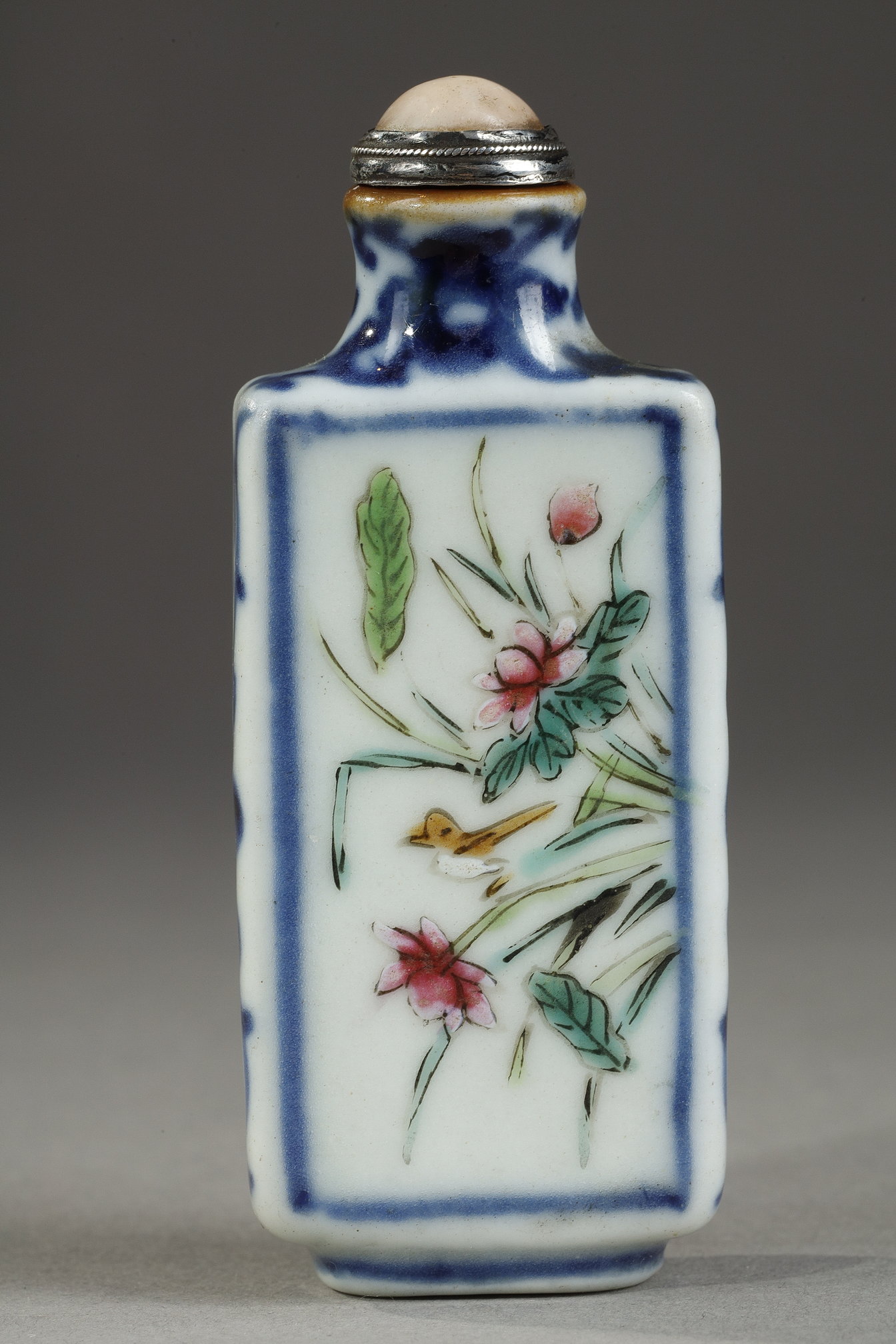 Snuff Bottles : Chinese polychrome and underglaze blue porcelain snuff bottle of rectangular shape decorated with flowers and bird - China 1800/183O