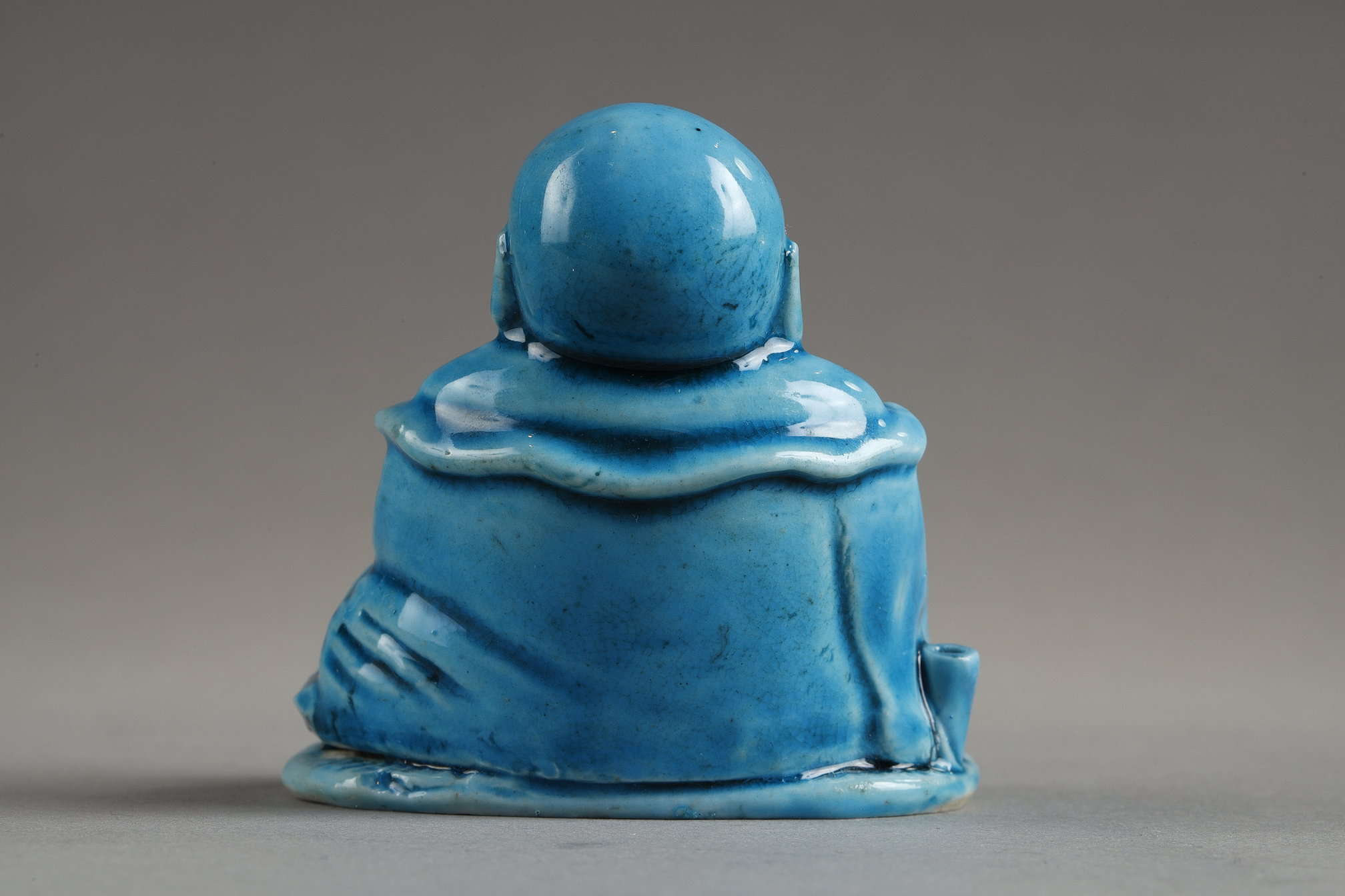 Blue White : Chinese turquoise biscuit pair of Budaisor laughing buddhas forming incense stick holder -
Kangxi period 1662/1722  
H 7,5cm