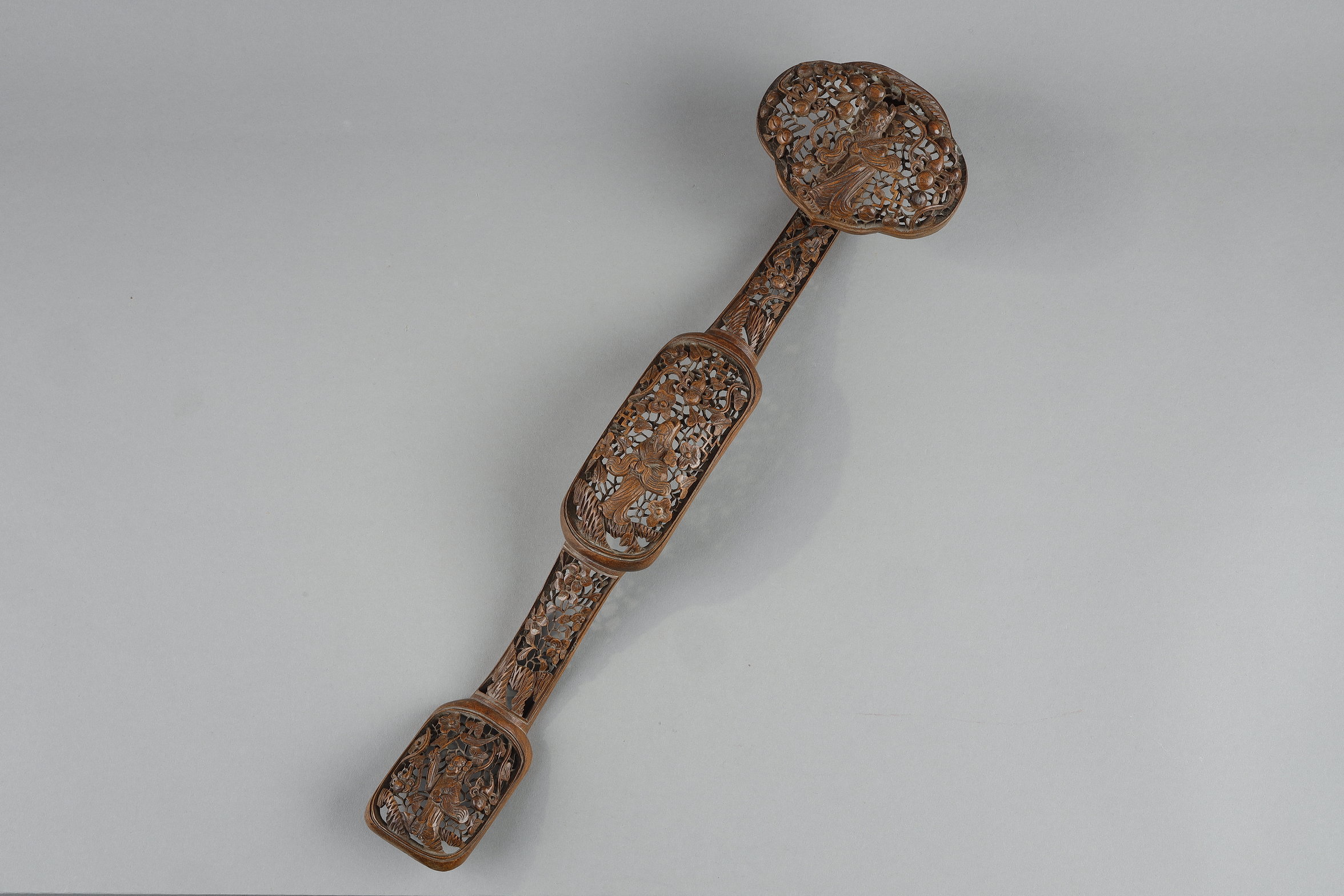 Works of Art : superb scepter very finely openwork and carved in boxwood  China 19th century 