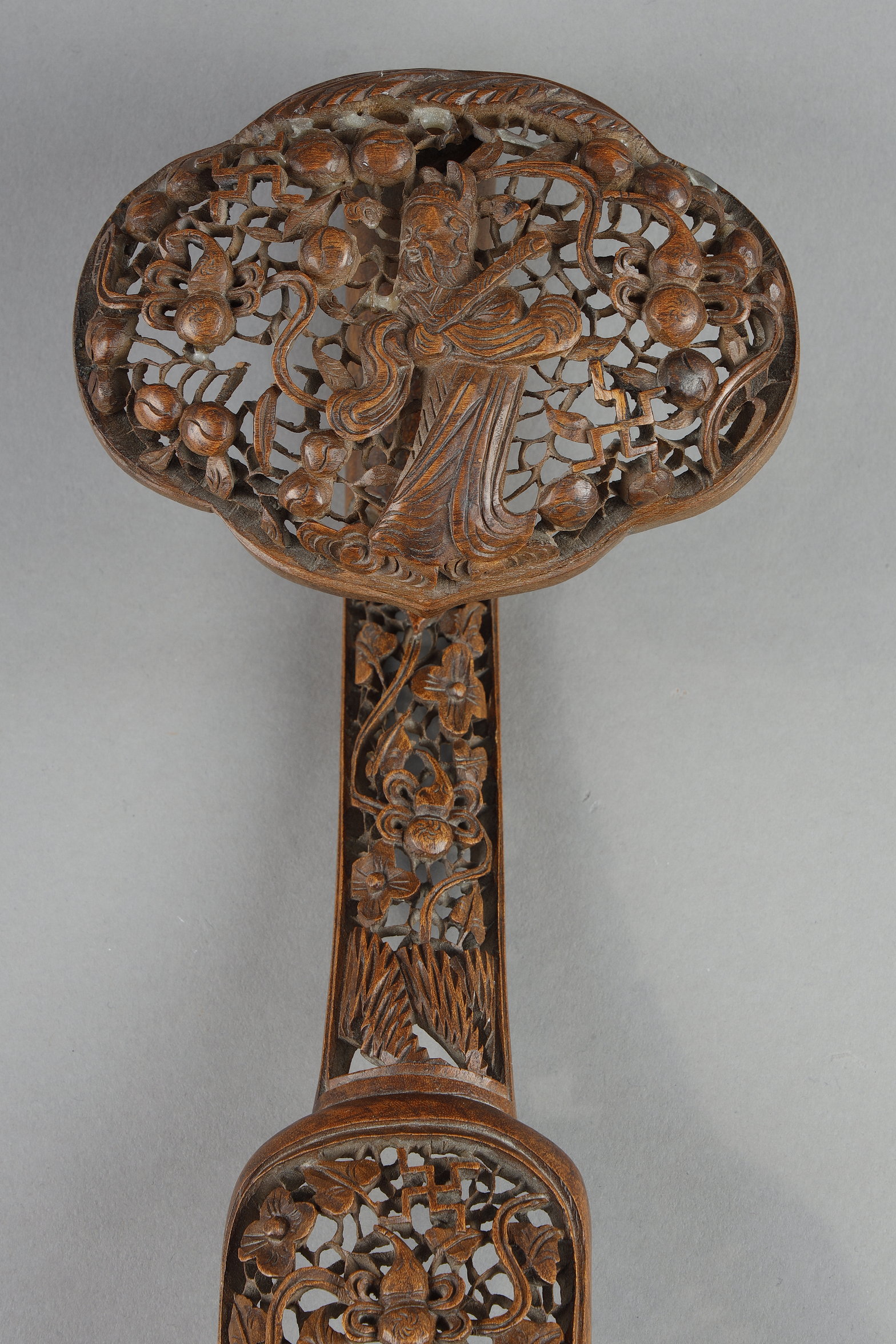 Works of Art : superb scepter very finely openwork and carved in boxwood  China 19th century 
