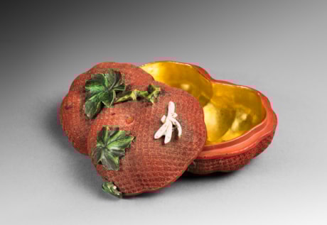 Works of Art : Small box cinabar lacquer in fruit shaped - Probably Imperial workshop of Bejing - Qianlong period 1736/1795 -