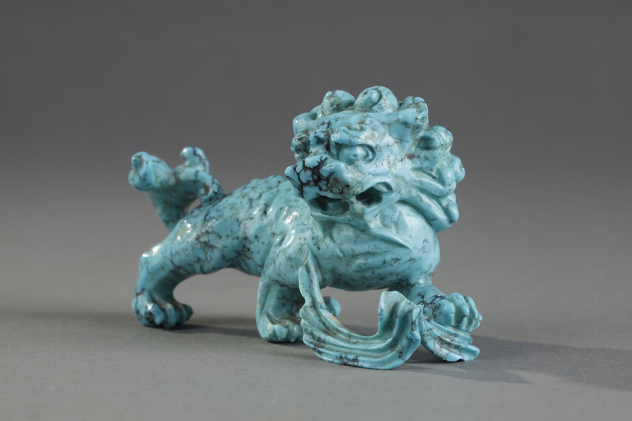 Works of Art : Fo dog sculpted in matrix turquoisez  - Chine about 1900