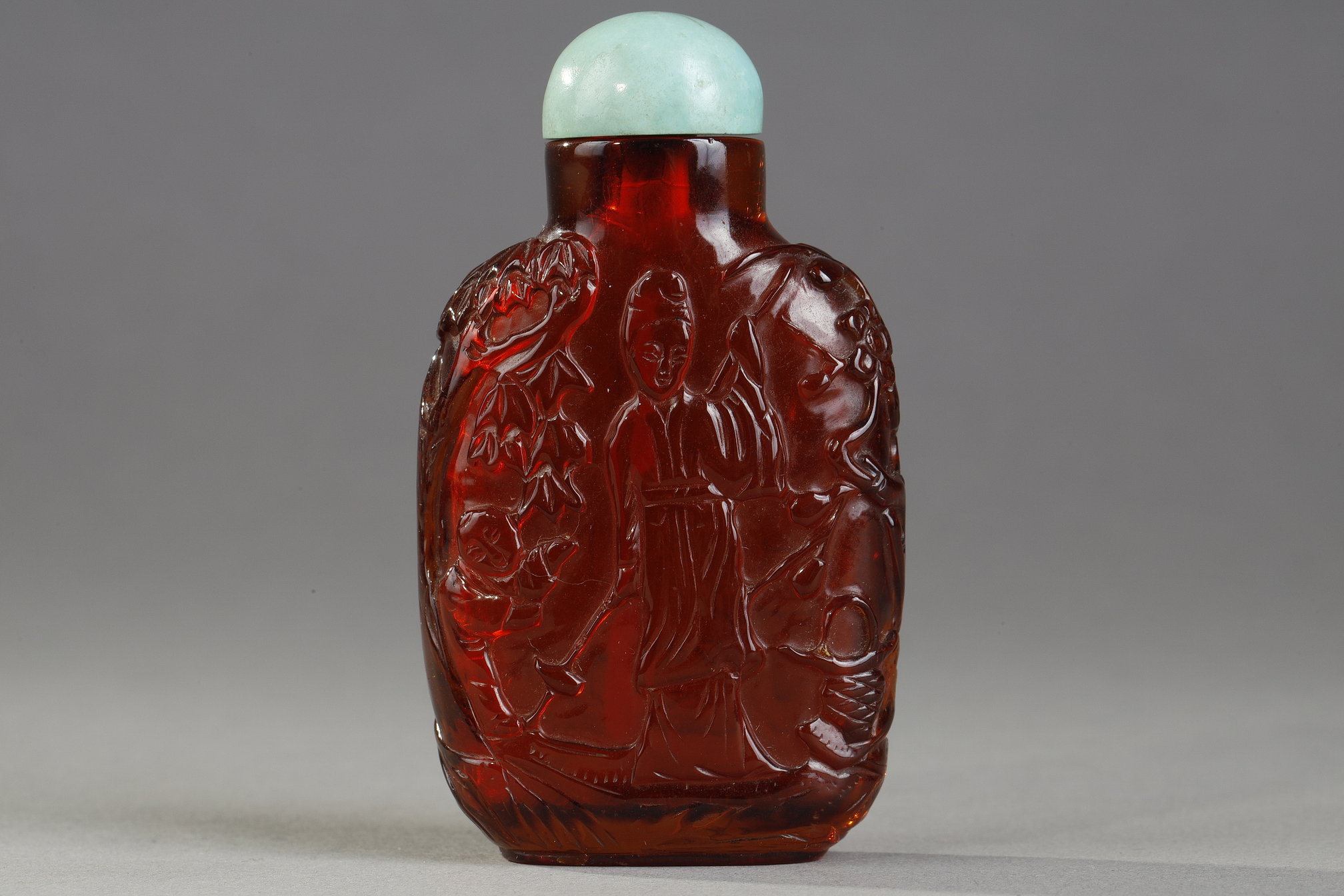 Snuff Bottles : Amber snuff bottle sculpted  - 1740/1800 -