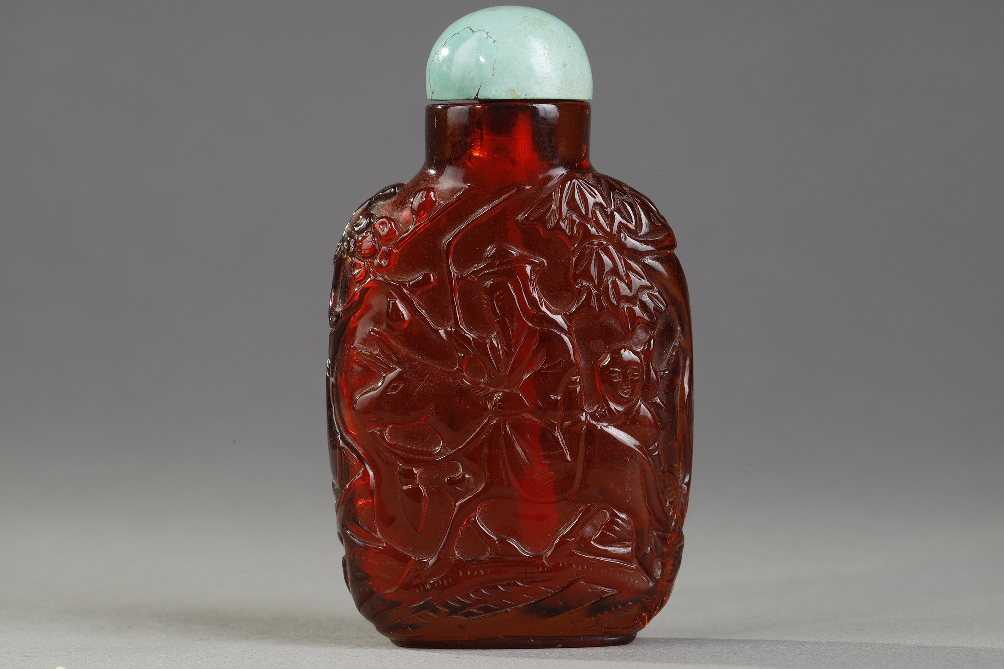 Snuff Bottles : Amber snuff bottle sculpted  - 1740/1800 -