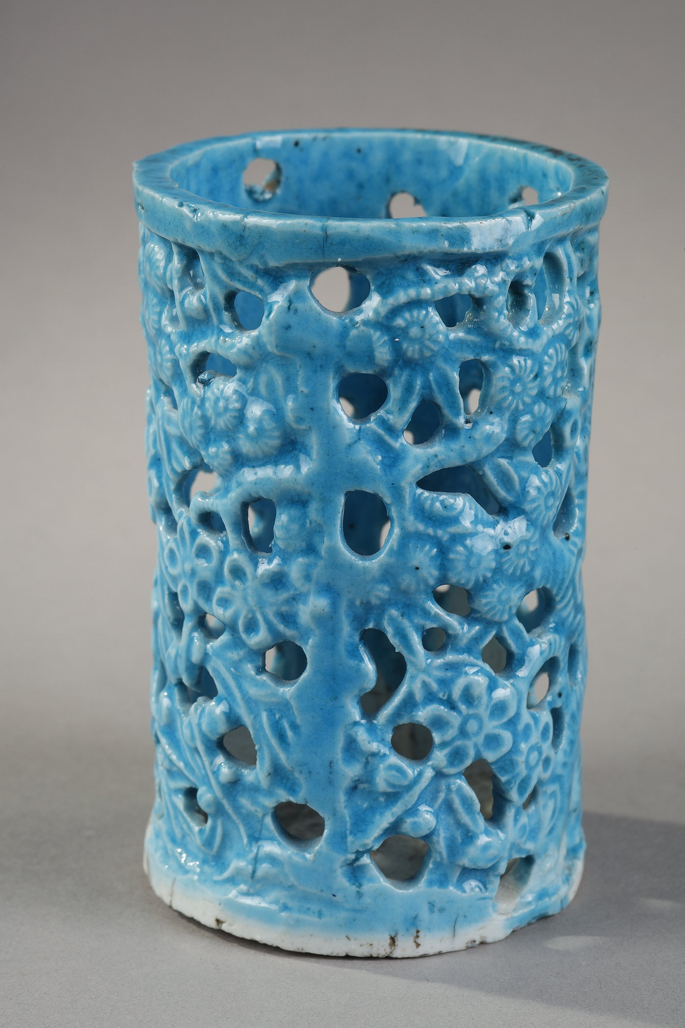 Blue White : Brushpot bleu turquoise biscuit openwork - Kangxi period 1662/1722