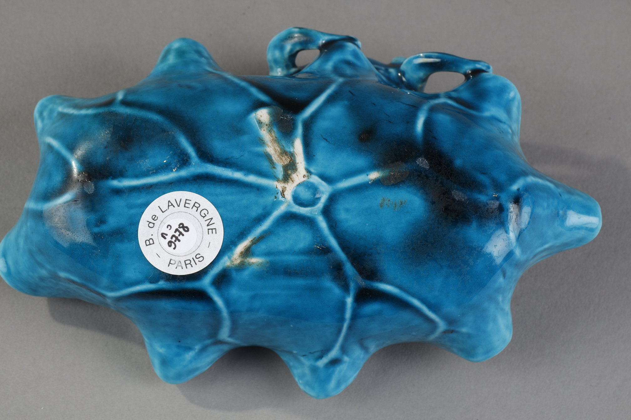 Blue White : Turquoise blue enameled biscuit brush washer shaped lotus leaf with a small dragon and insect. China 19th century 