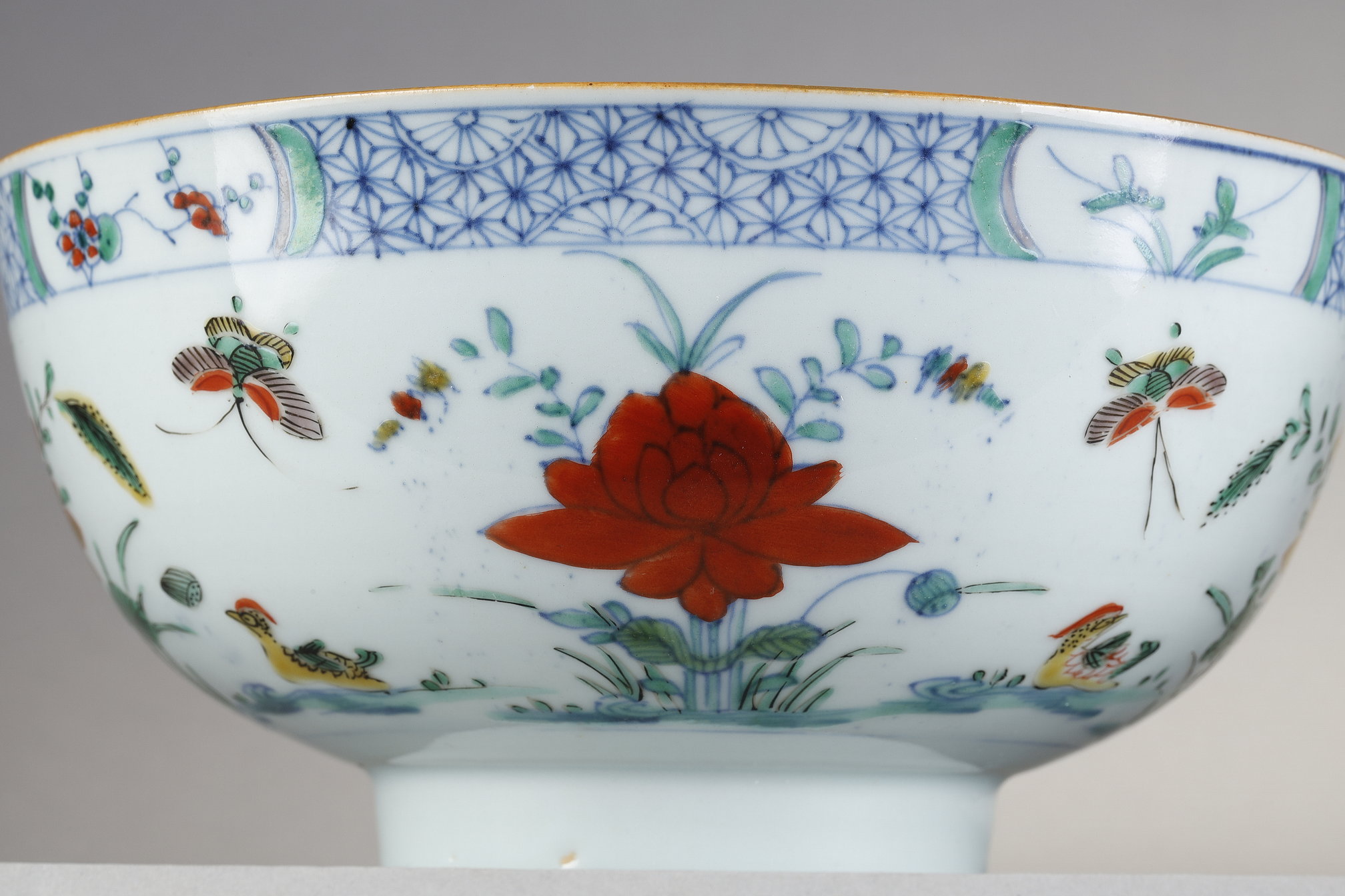 Polychrome : Pair porcelain bowls  "Famille verte" decorated with the doucai style  - Yongzheng period 1723/1735

(D 19,3cm)