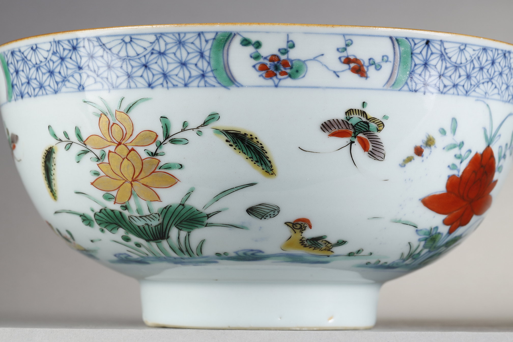 Polychrome : Pair porcelain bowls  "Famille verte" decorated with the doucai style  - Yongzheng period 1723/1735

(D 19,3cm)