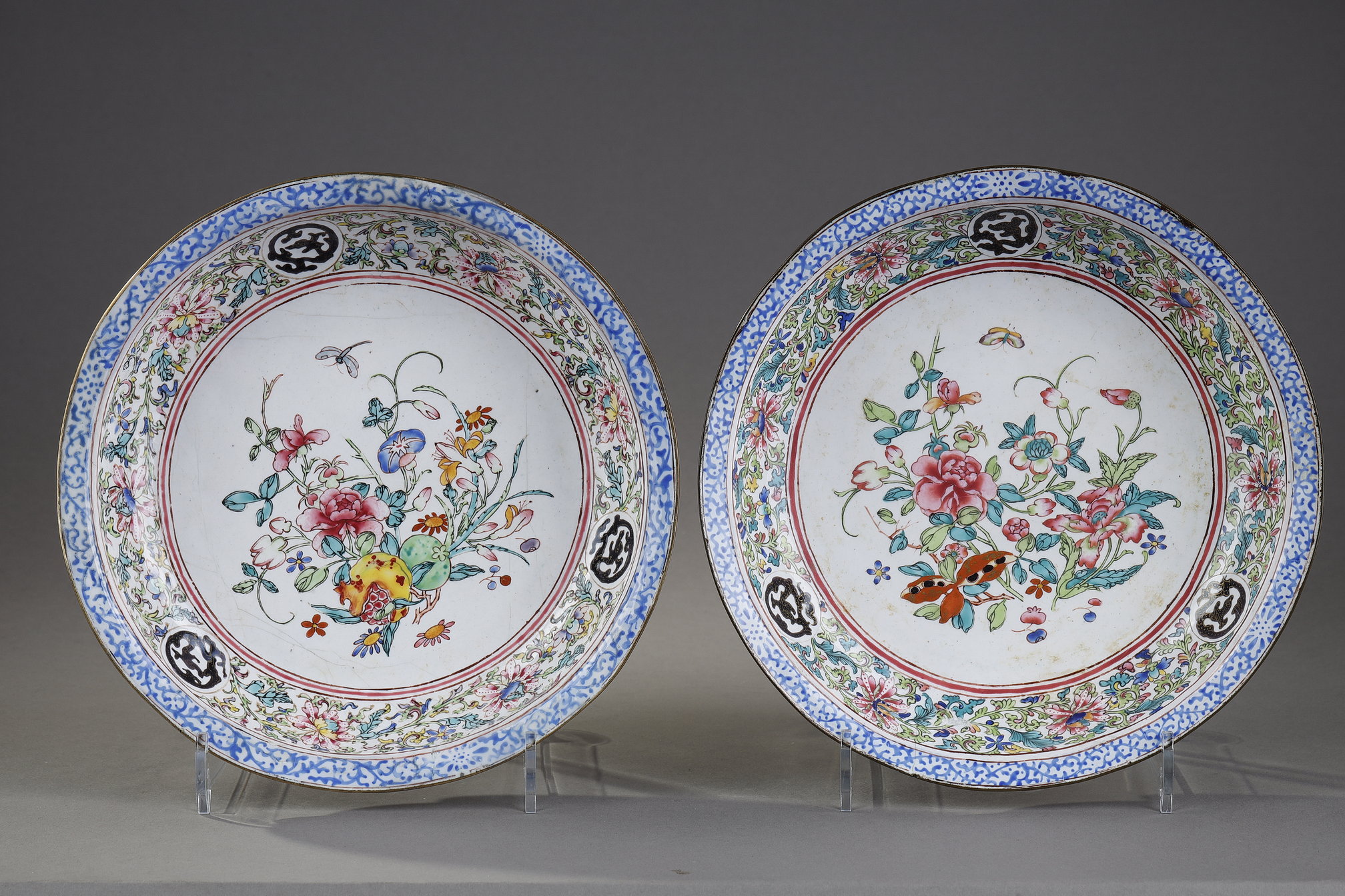 Works of Art : Rare pair of Canton email cups polychrome on copper - China Qianlong Period 1736/1795
Maison Eymery Collection Paris (France)
