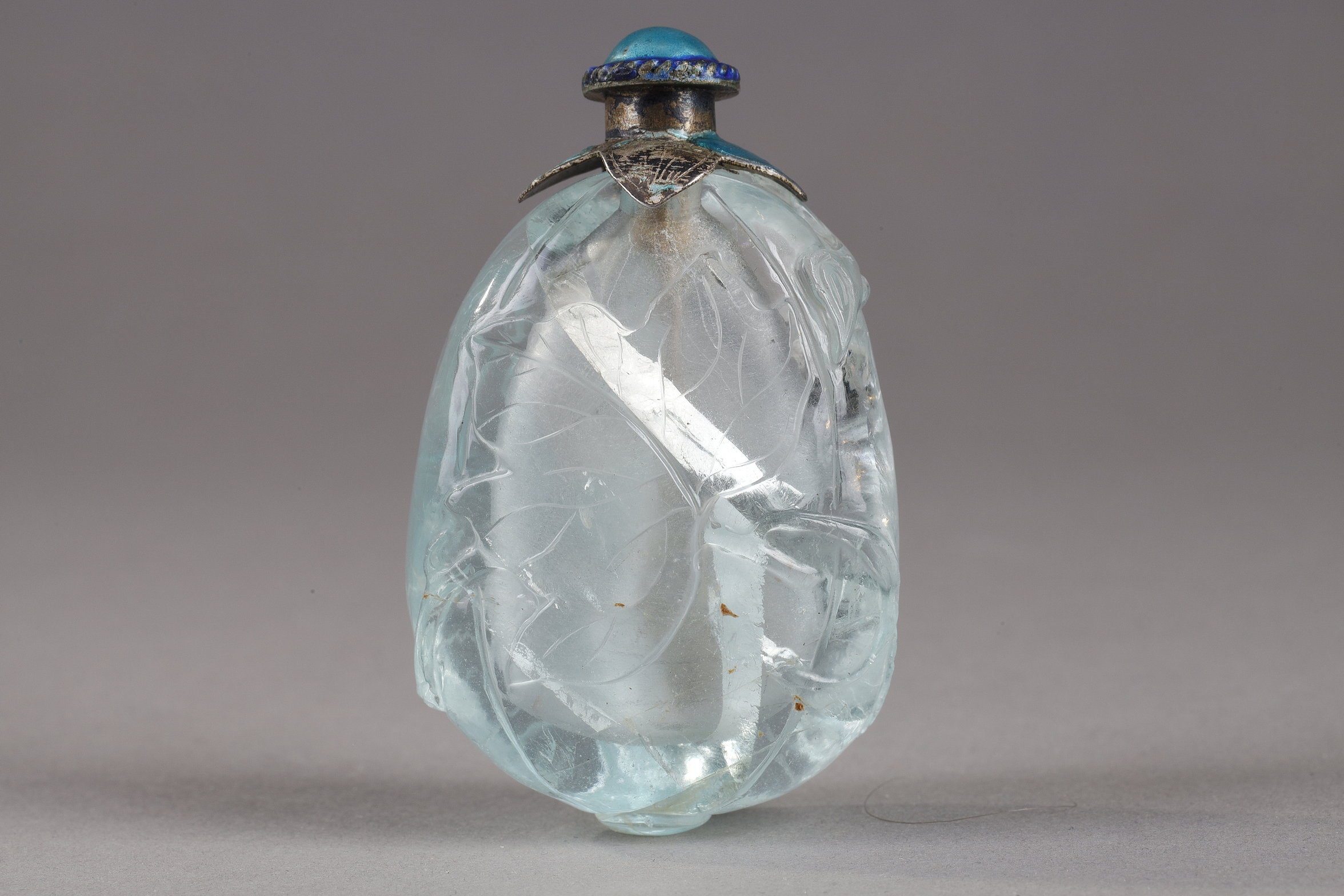 Snuff Bottles : Aquamarine snuff bottle in the shape of fruit - China 19th century